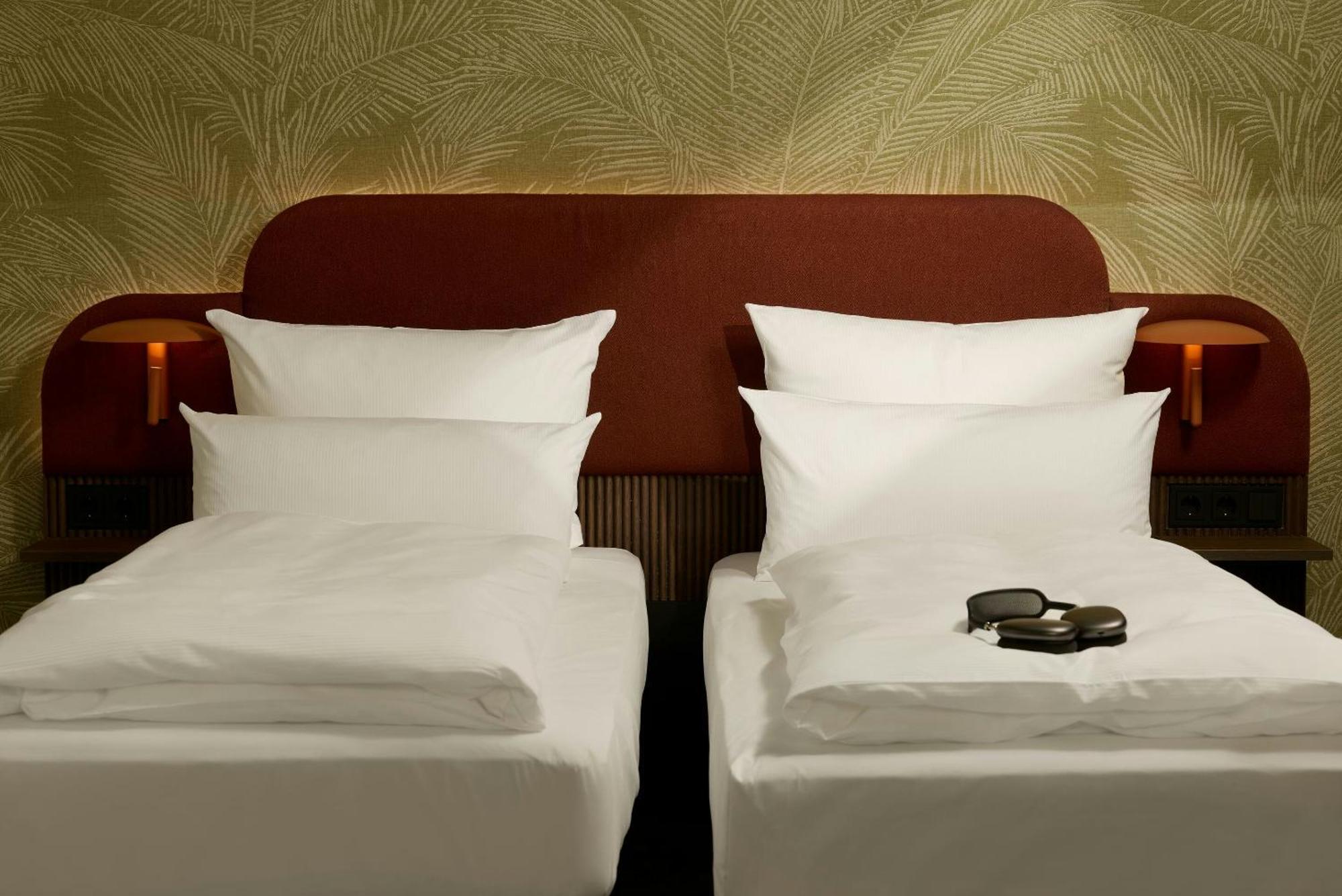 Standard Twin Room,1756396586:JPEG