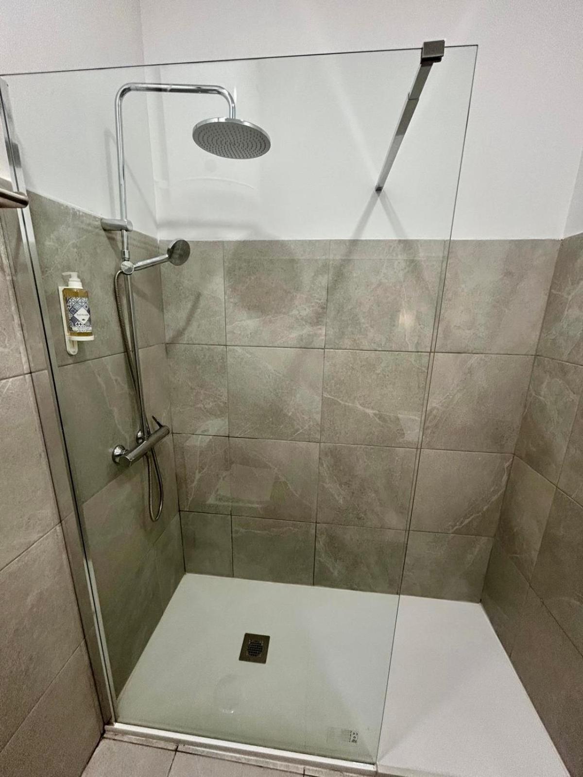Double Room,1756438013:JPEG