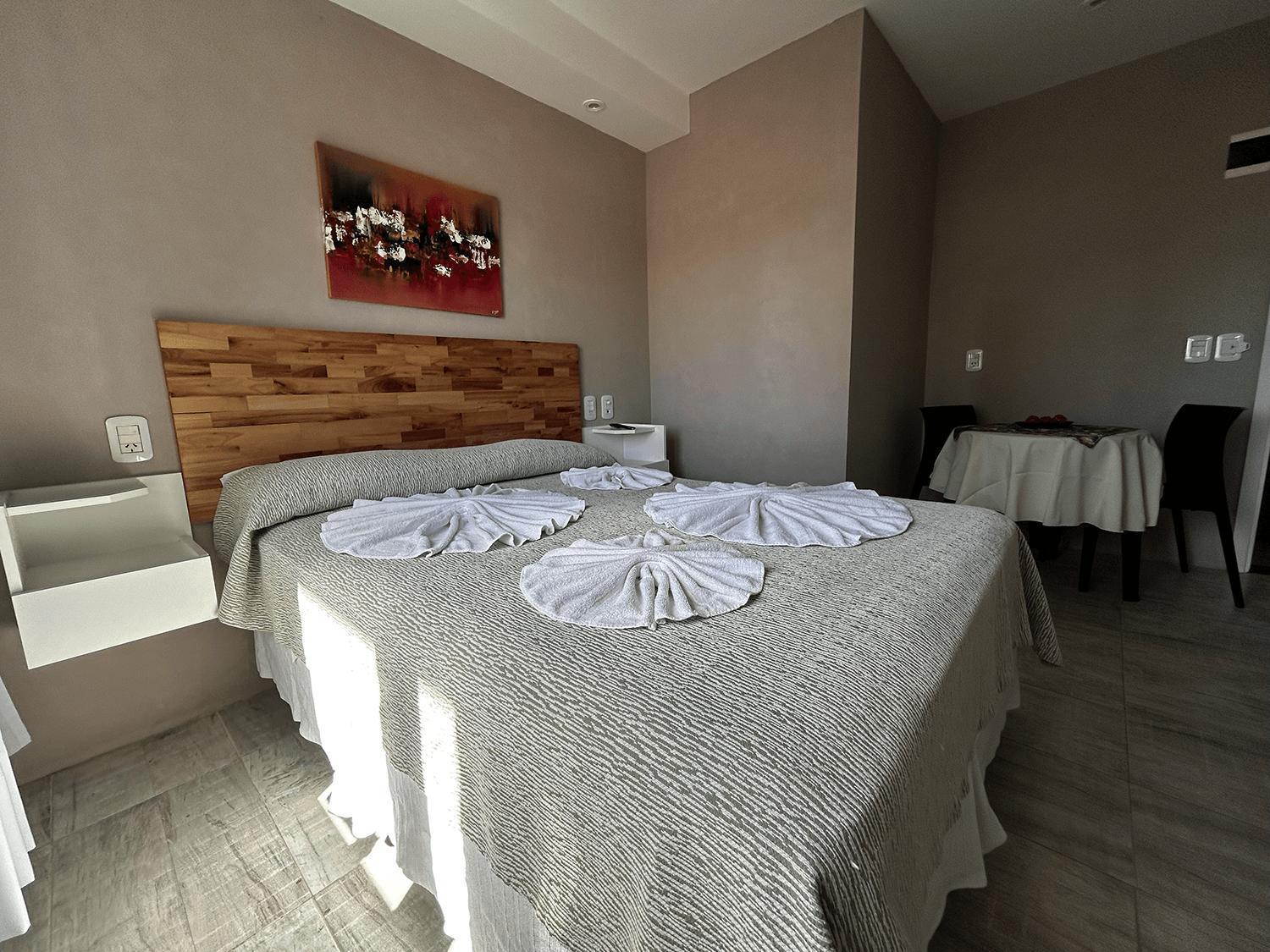 Double Room,1756540496:JPEG