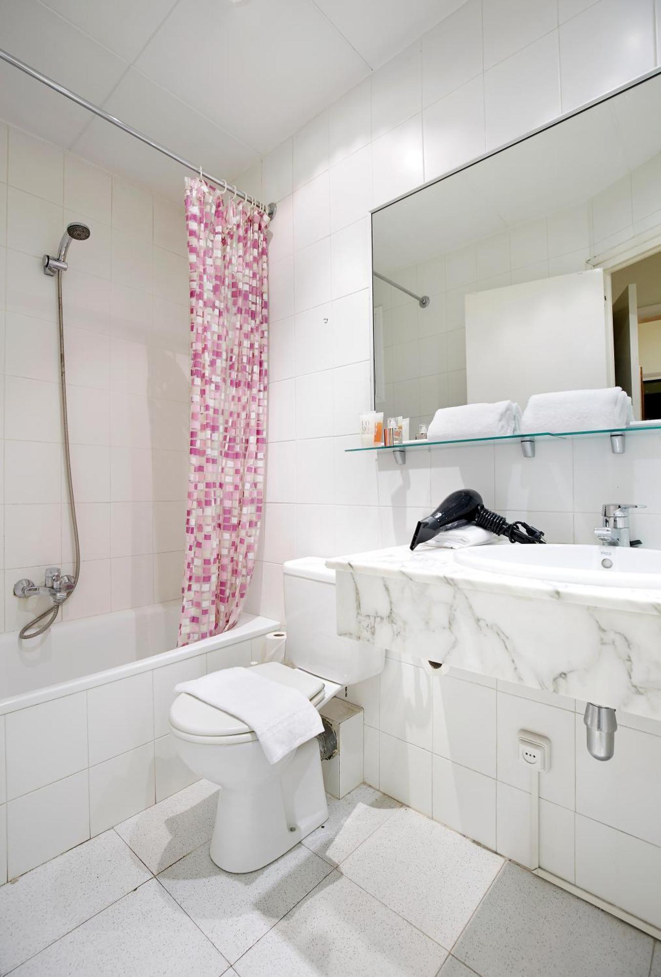 Two-Bedroom Apartment,1756543912:JPEG