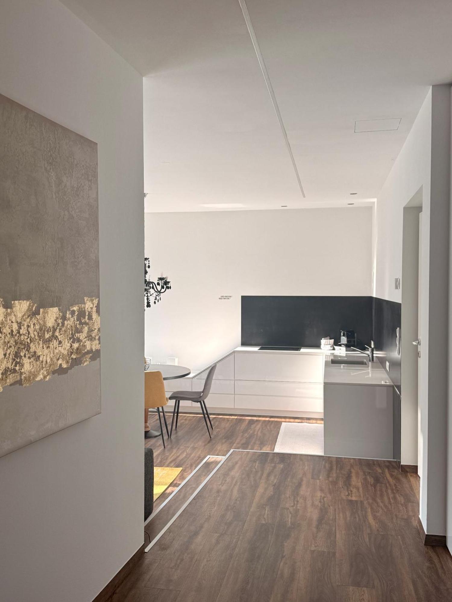 Deluxe One-Bedroom Apartment Jacuzzi