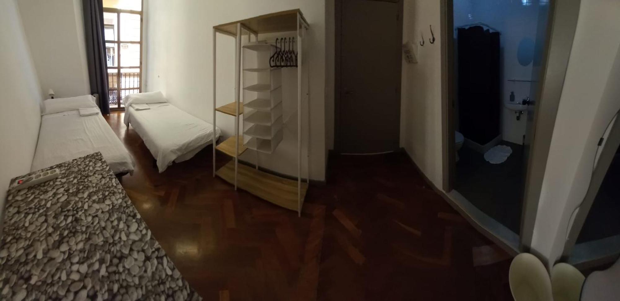 Twin Room Private Bathroom,1756551478:JPEG