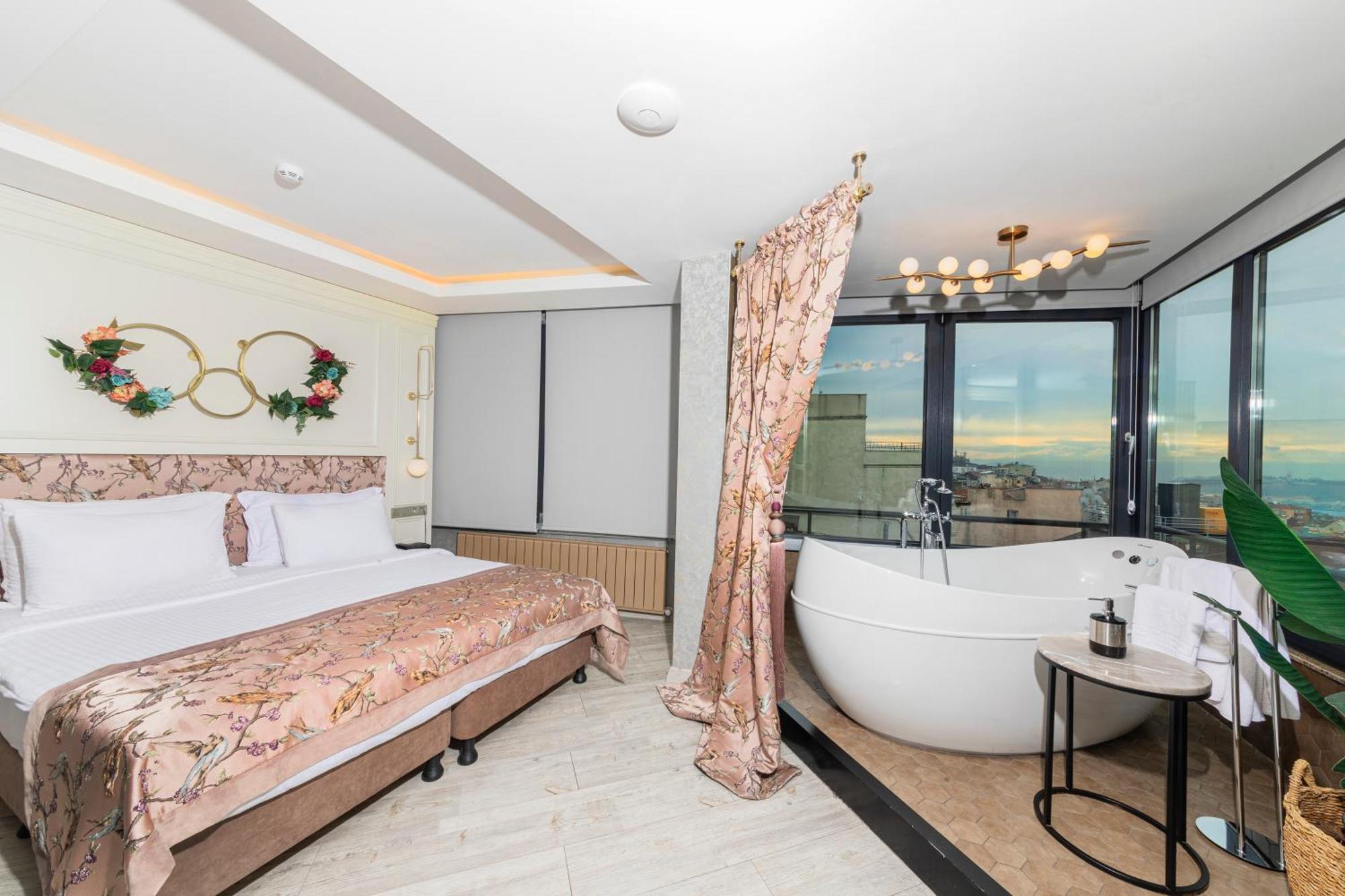King Suite Sea View,1771853784:JPEG