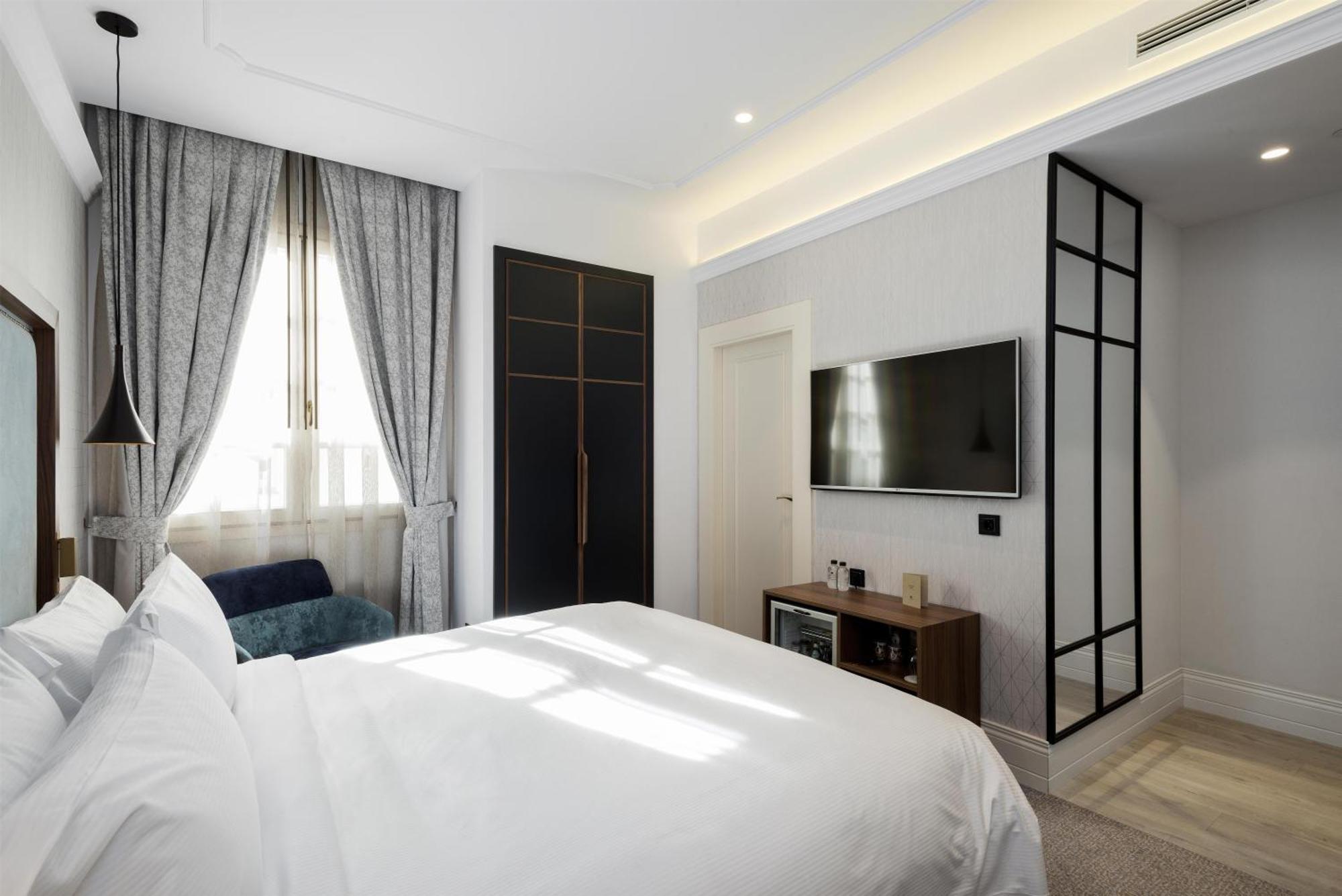 King Guest Room