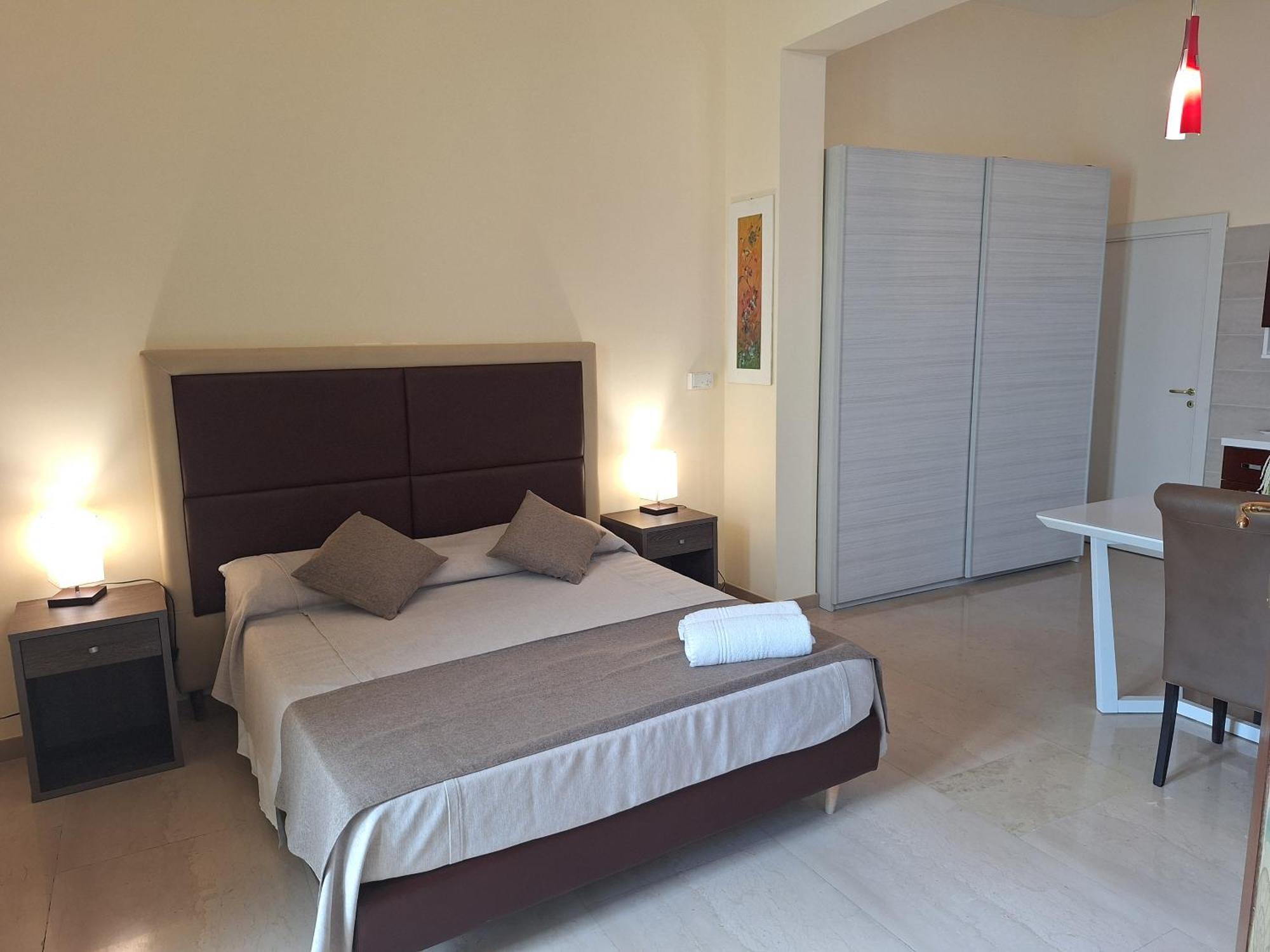 Studio Apartment One Double Bed