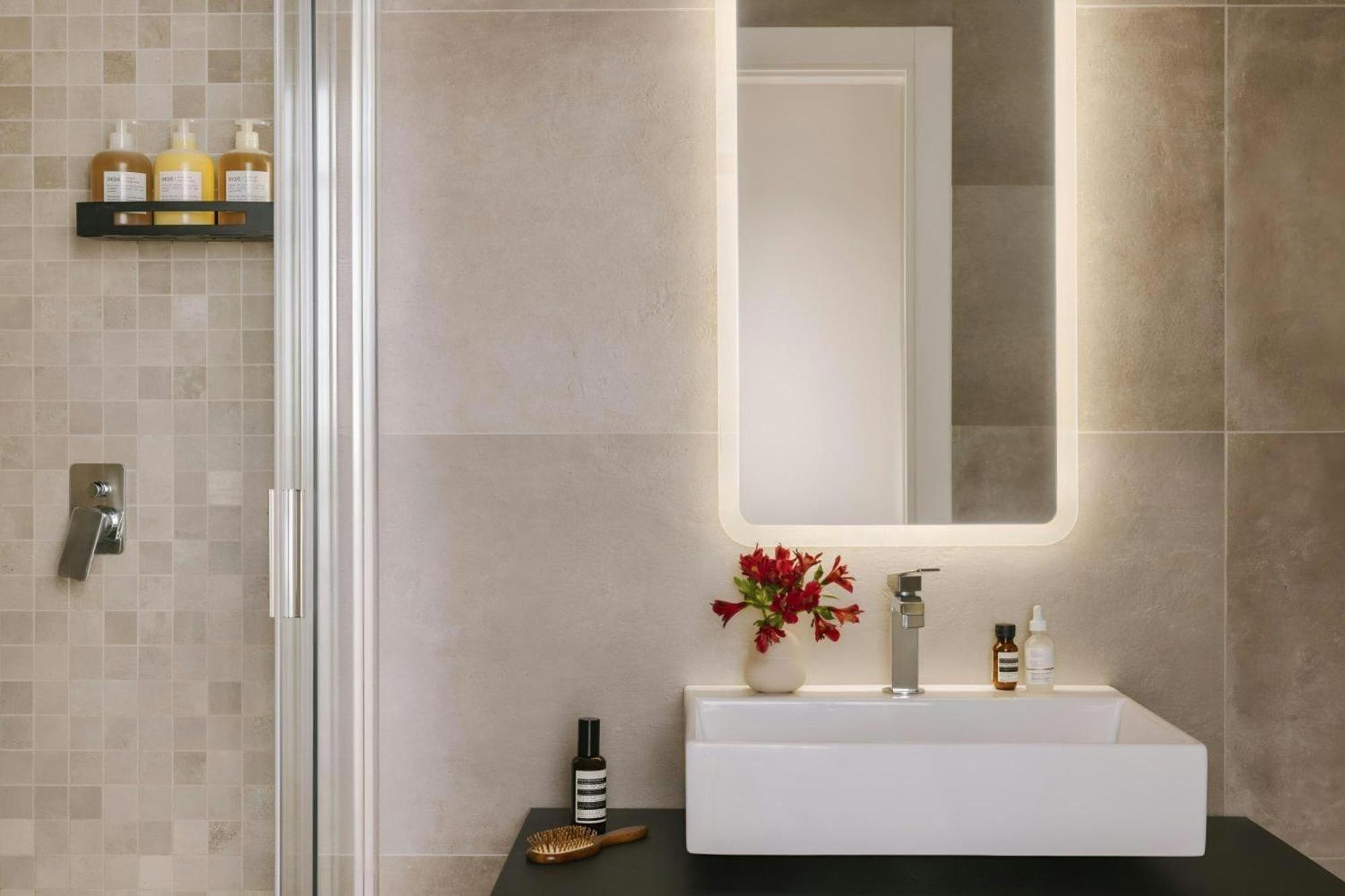 Studio Balcony,1757025888:JPEG
