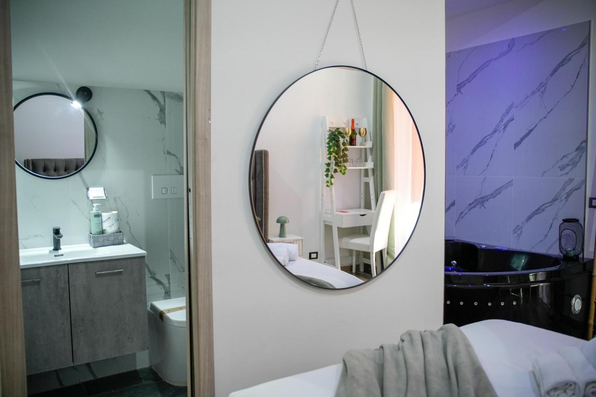 Queen Room Spa Bath