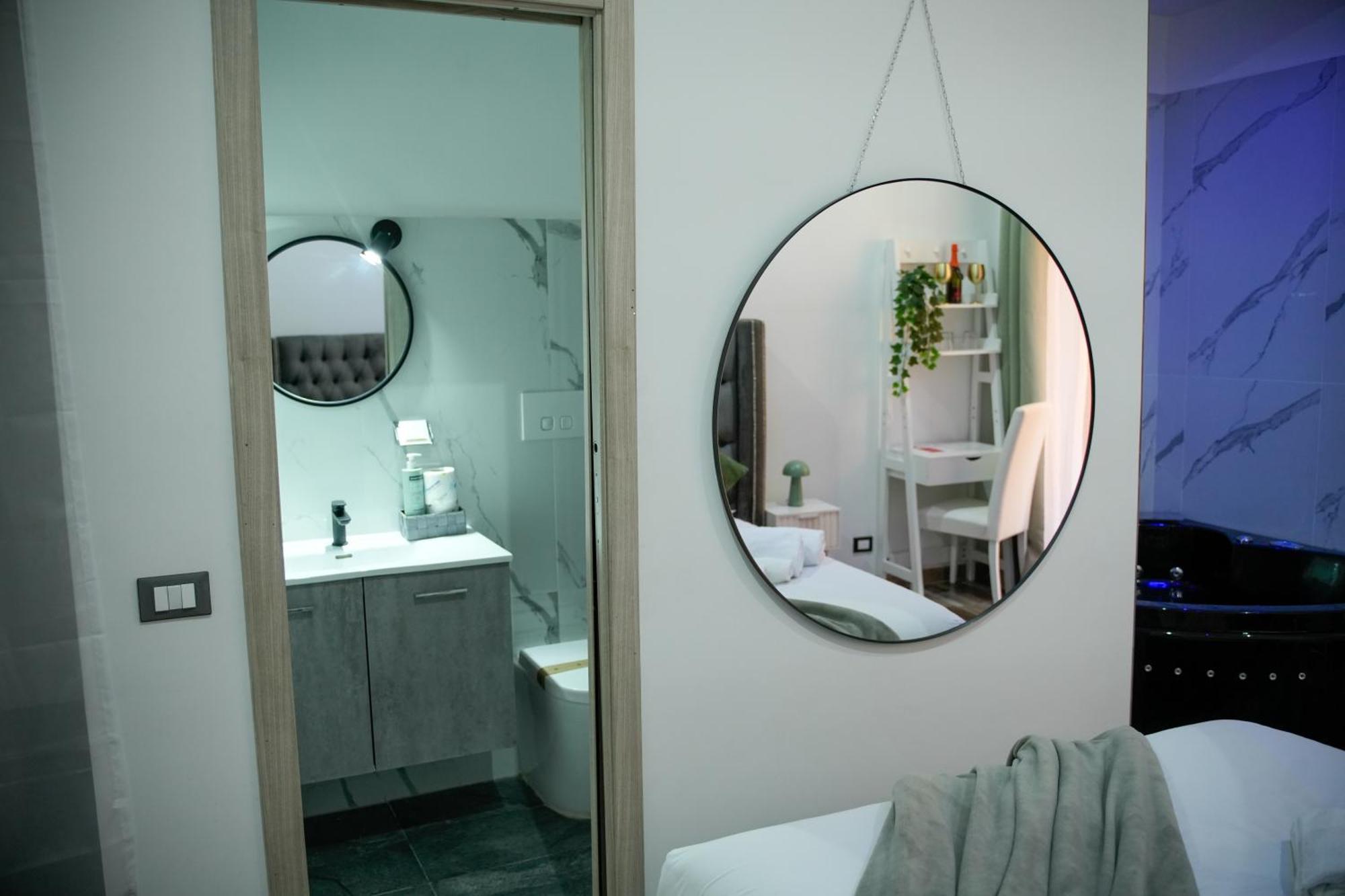Queen Room Spa Bath