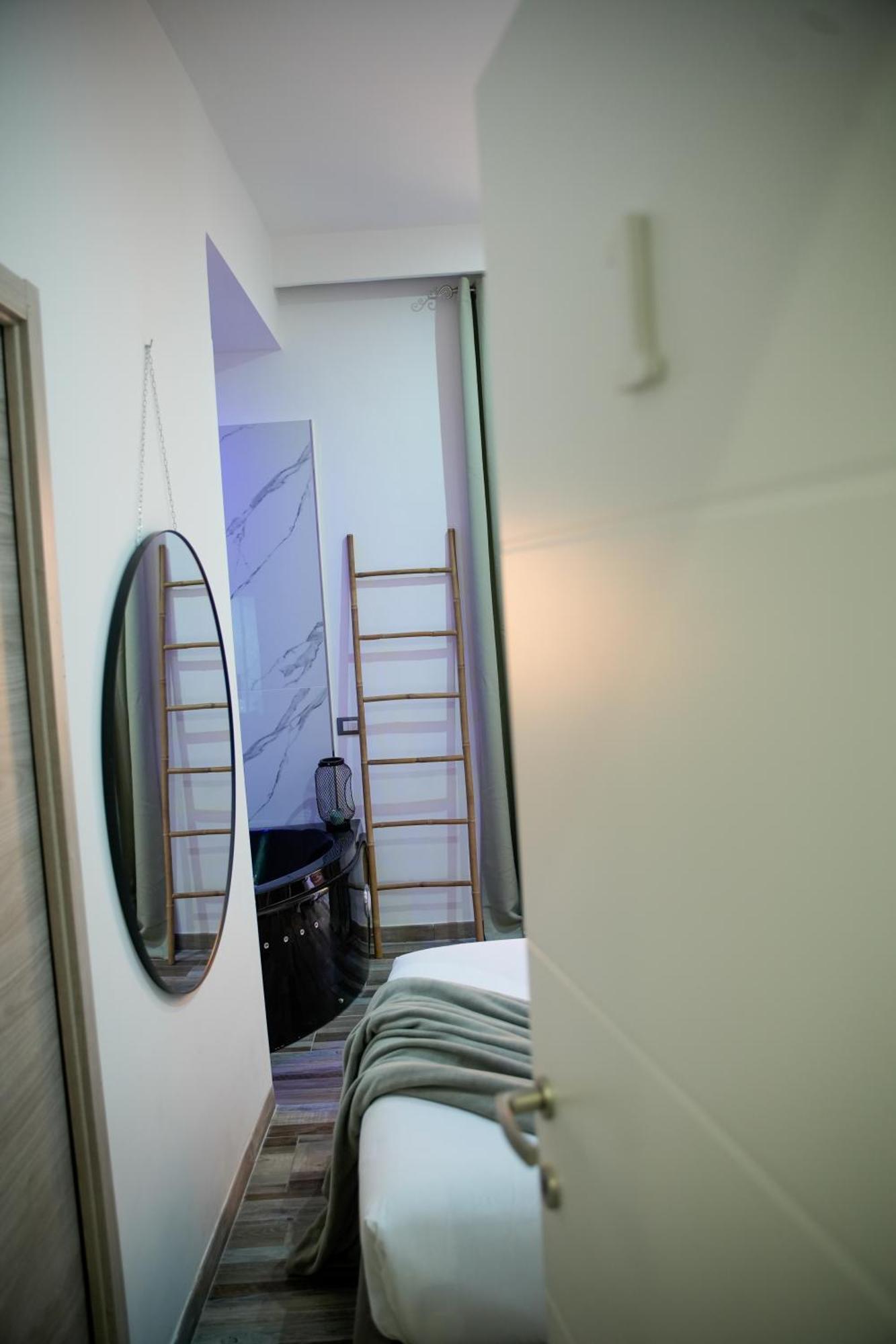 Queen Room Spa Bath