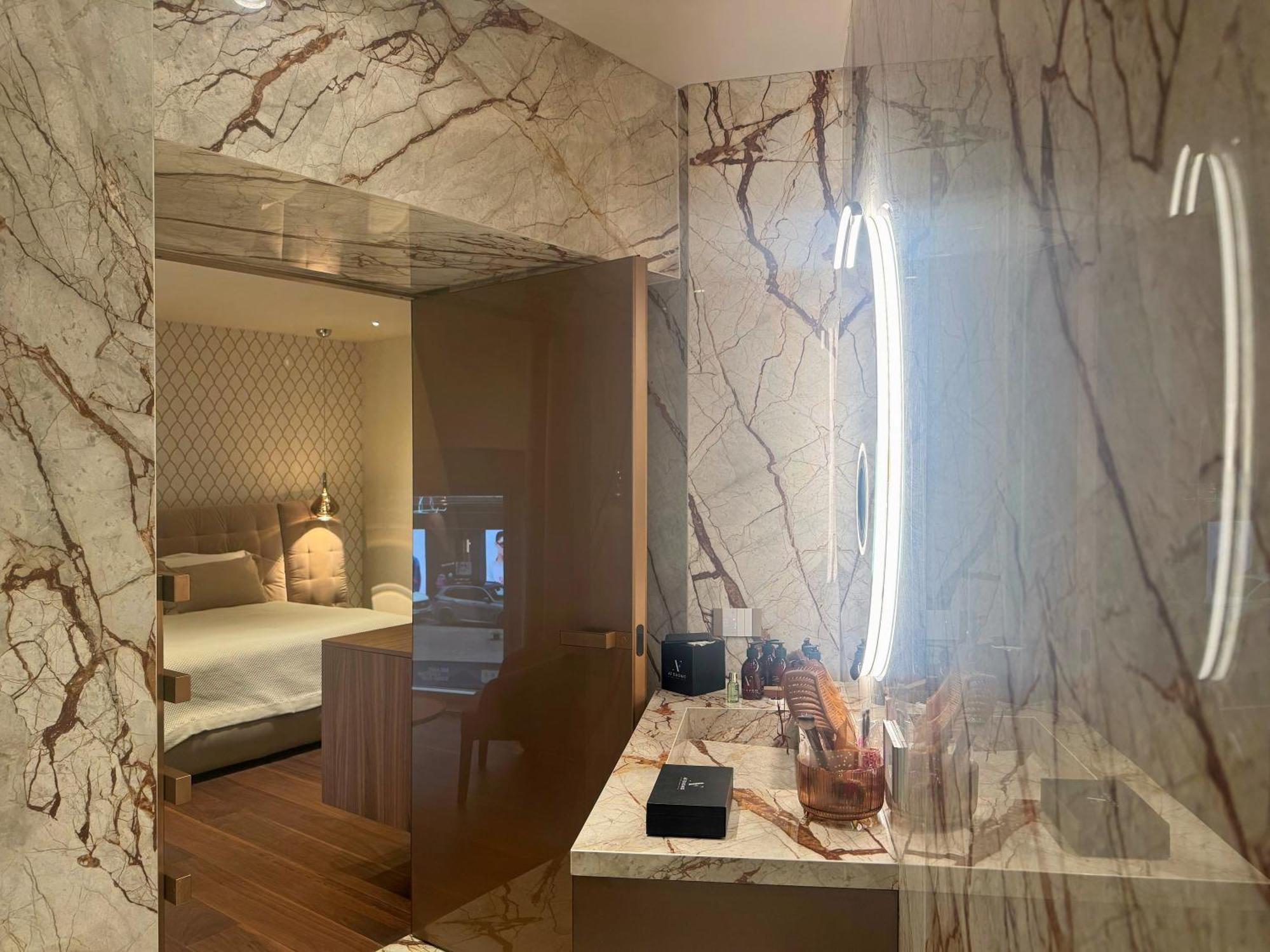 Superior King Room,1757346748:JPEG