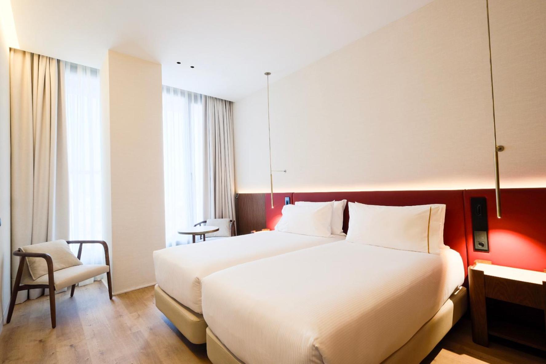 Deluxe Double or Twin Room,1757816315:JPEG
