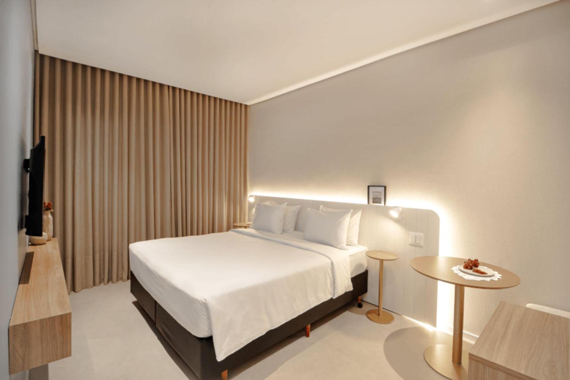 Premium Double 1 Queen Bed