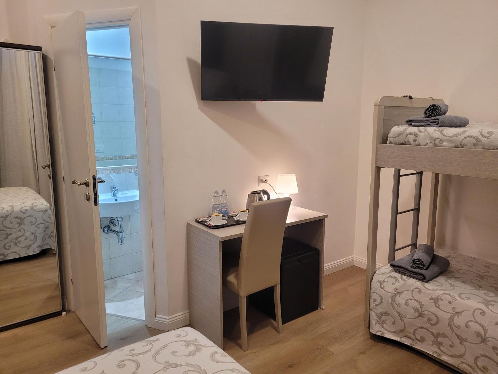 Triple Room