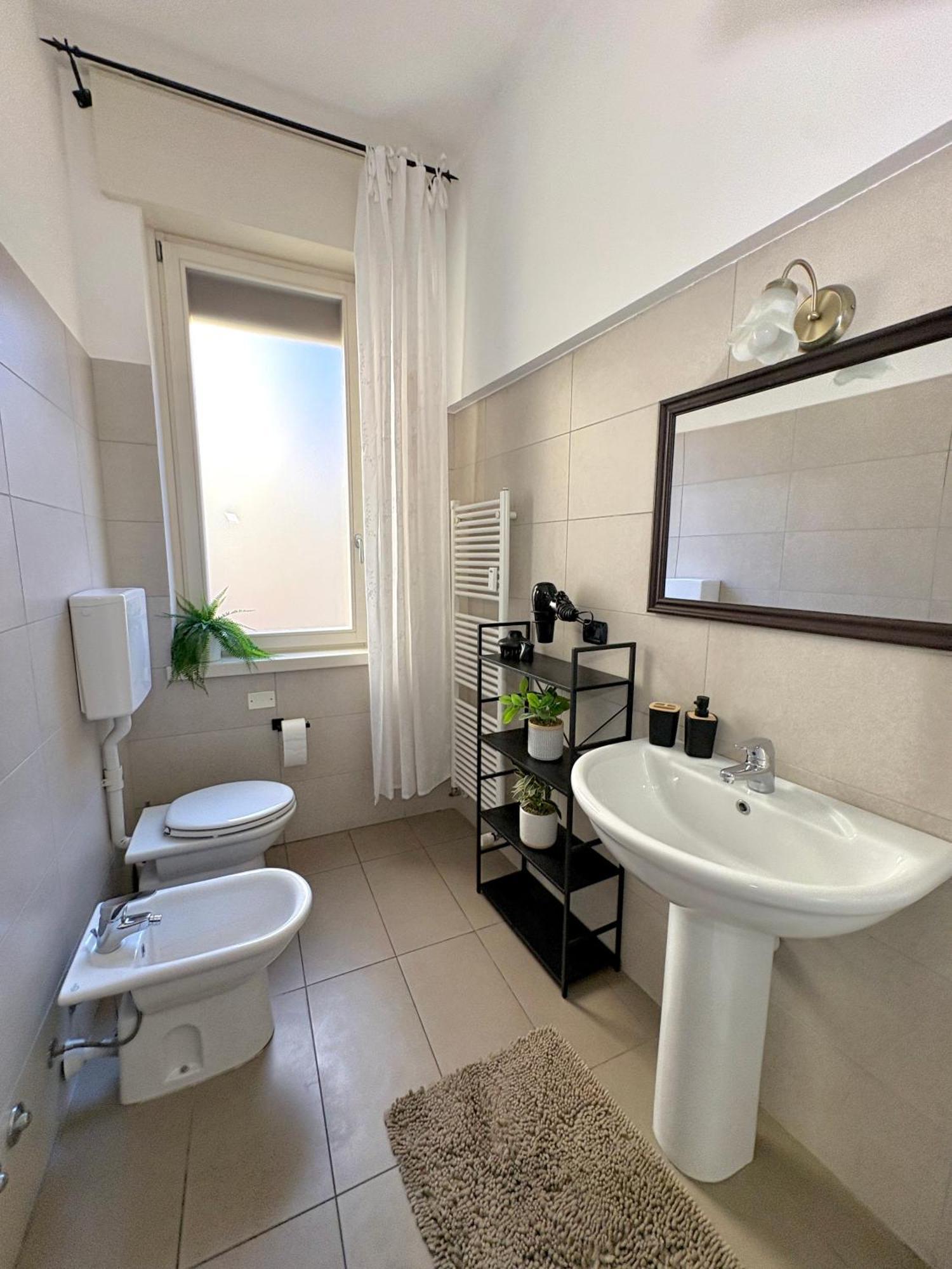 Double Room,1758377261:JPEG