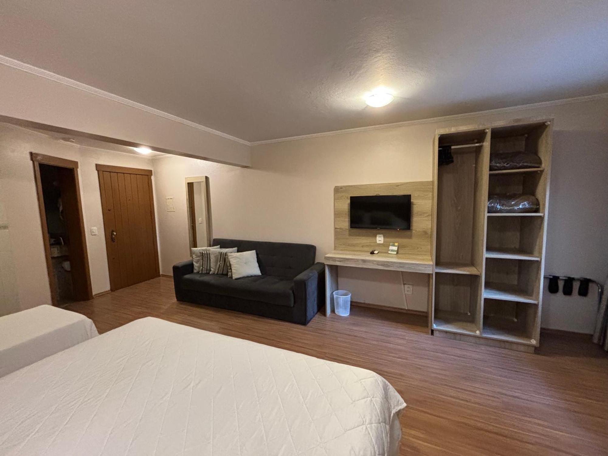 Classic Quadruple Room,1758389145:JPEG