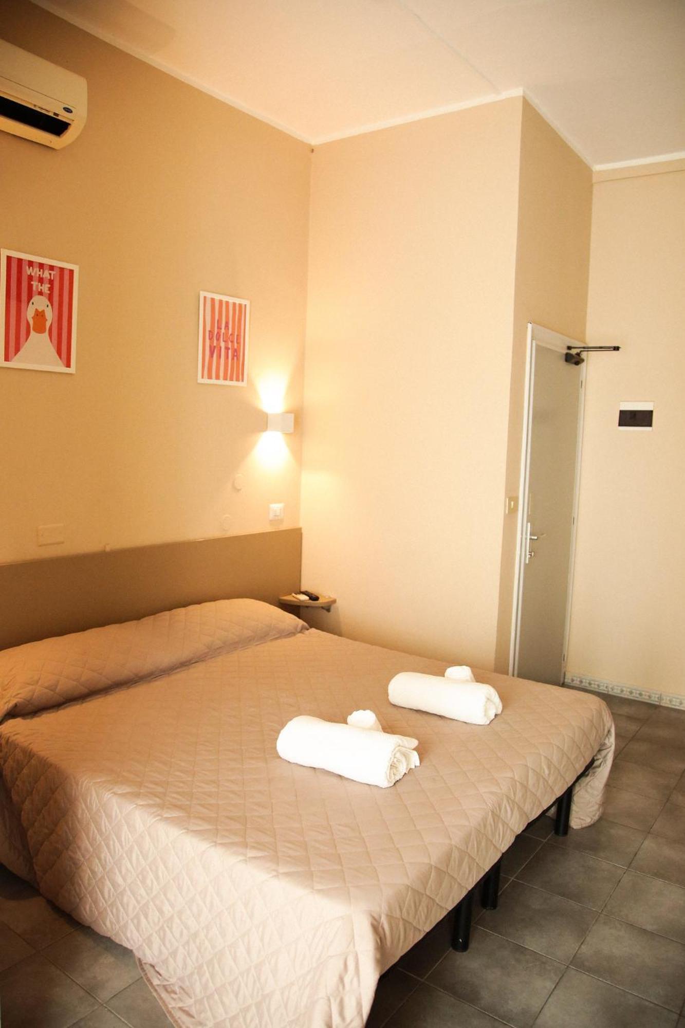 Economy Double Room,1758407384:JPEG