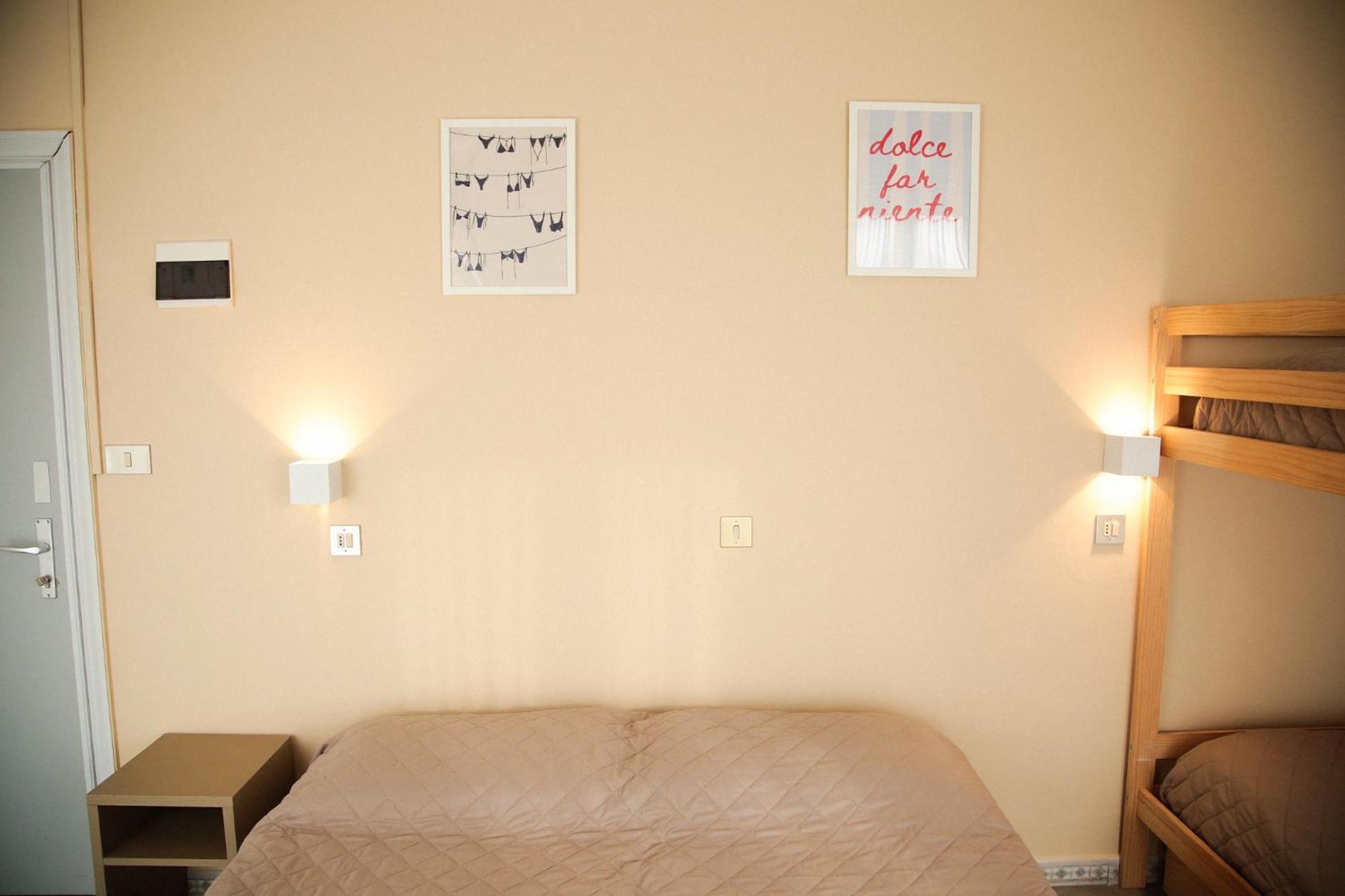 Quadruple Room,1758407408:JPEG