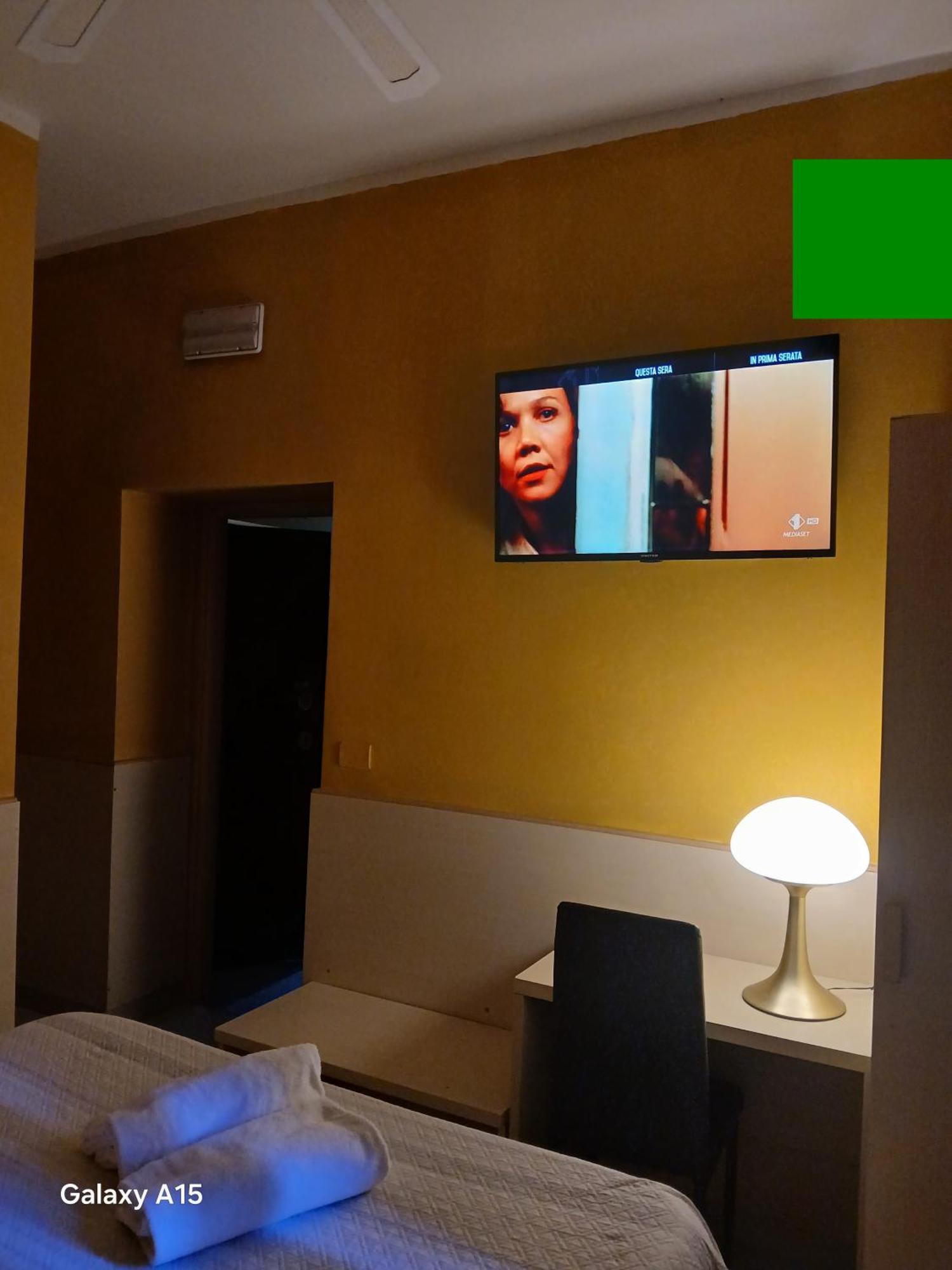 Double or Twin Room Private Bathroom,268588949:JPEG