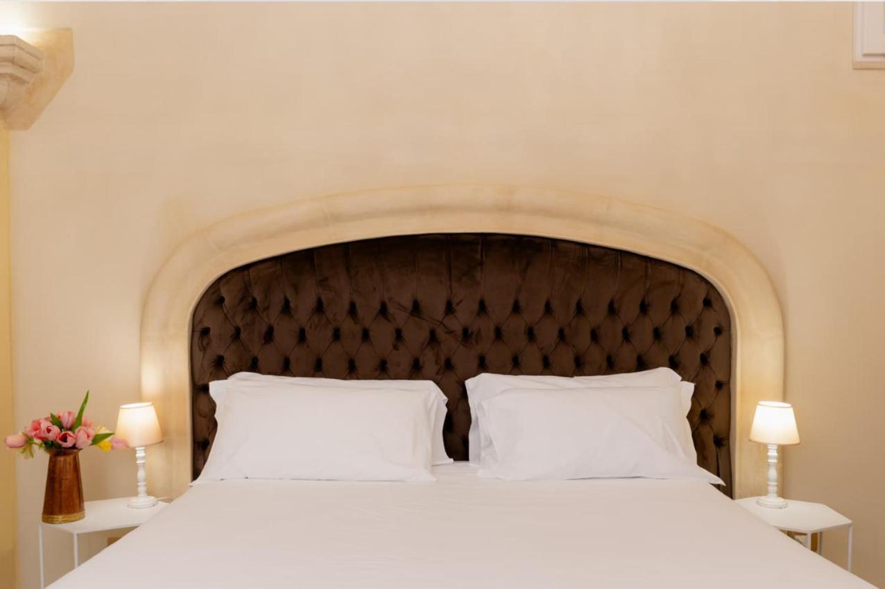 Double Room,1758435913:JPEG