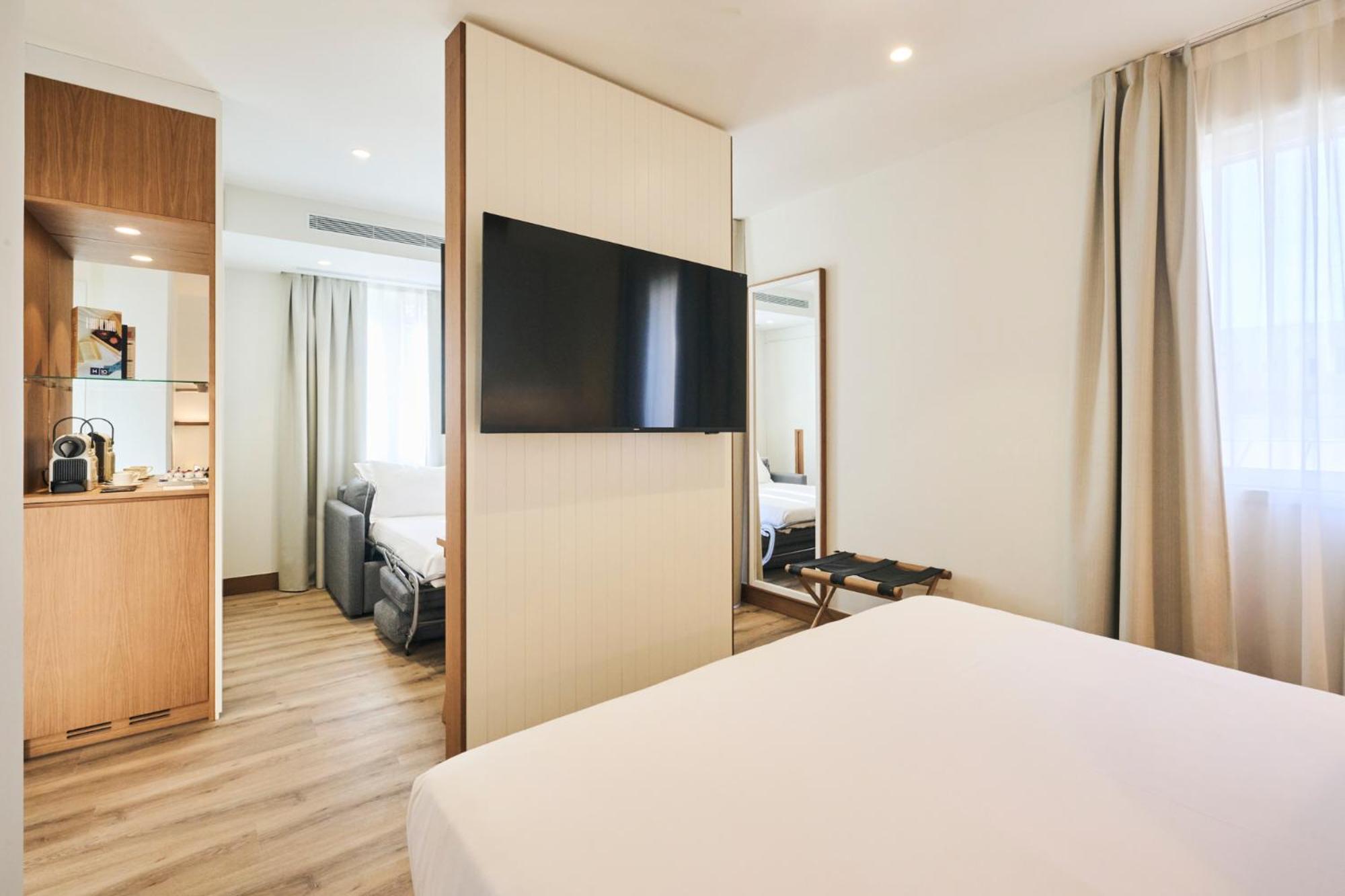Junior Suite,1773677716:JPEG