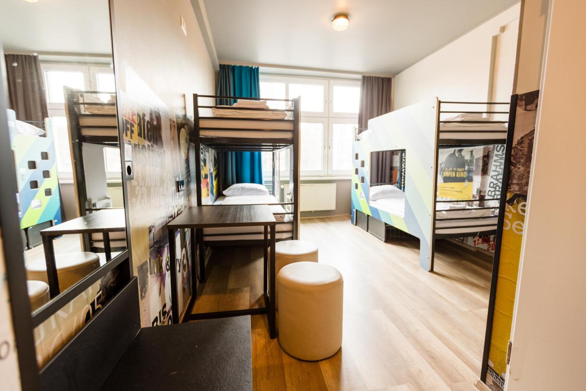 Bed 6-Bed Dormitory Room