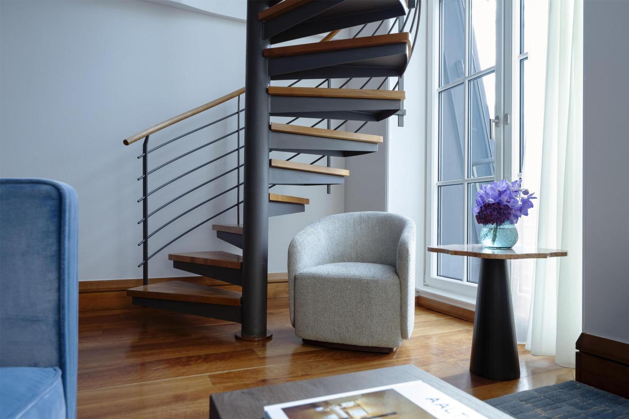Duplex King Studio