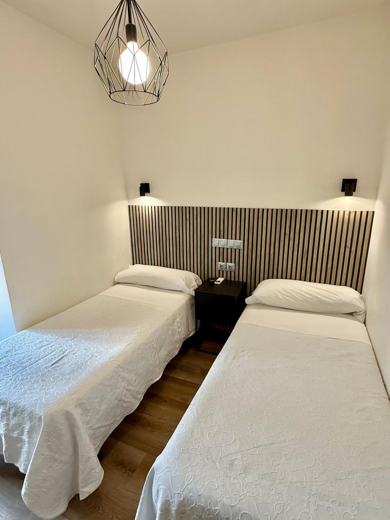 Twin Room with Private Bathroom,1758564731:JPEG