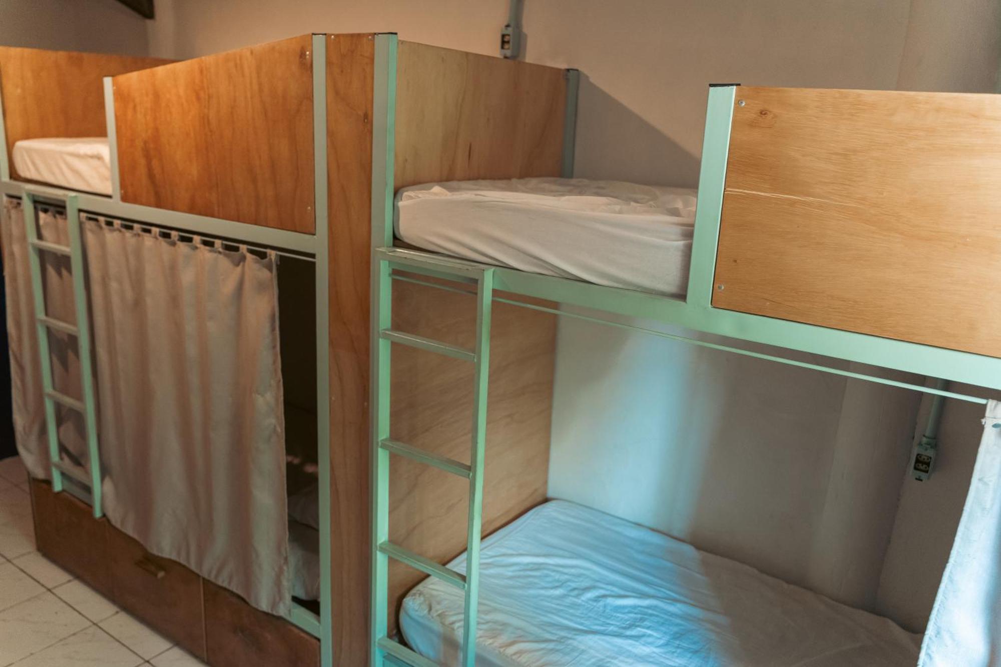 Cama em Beliche em Dormitório Misto para 10 Pessoas