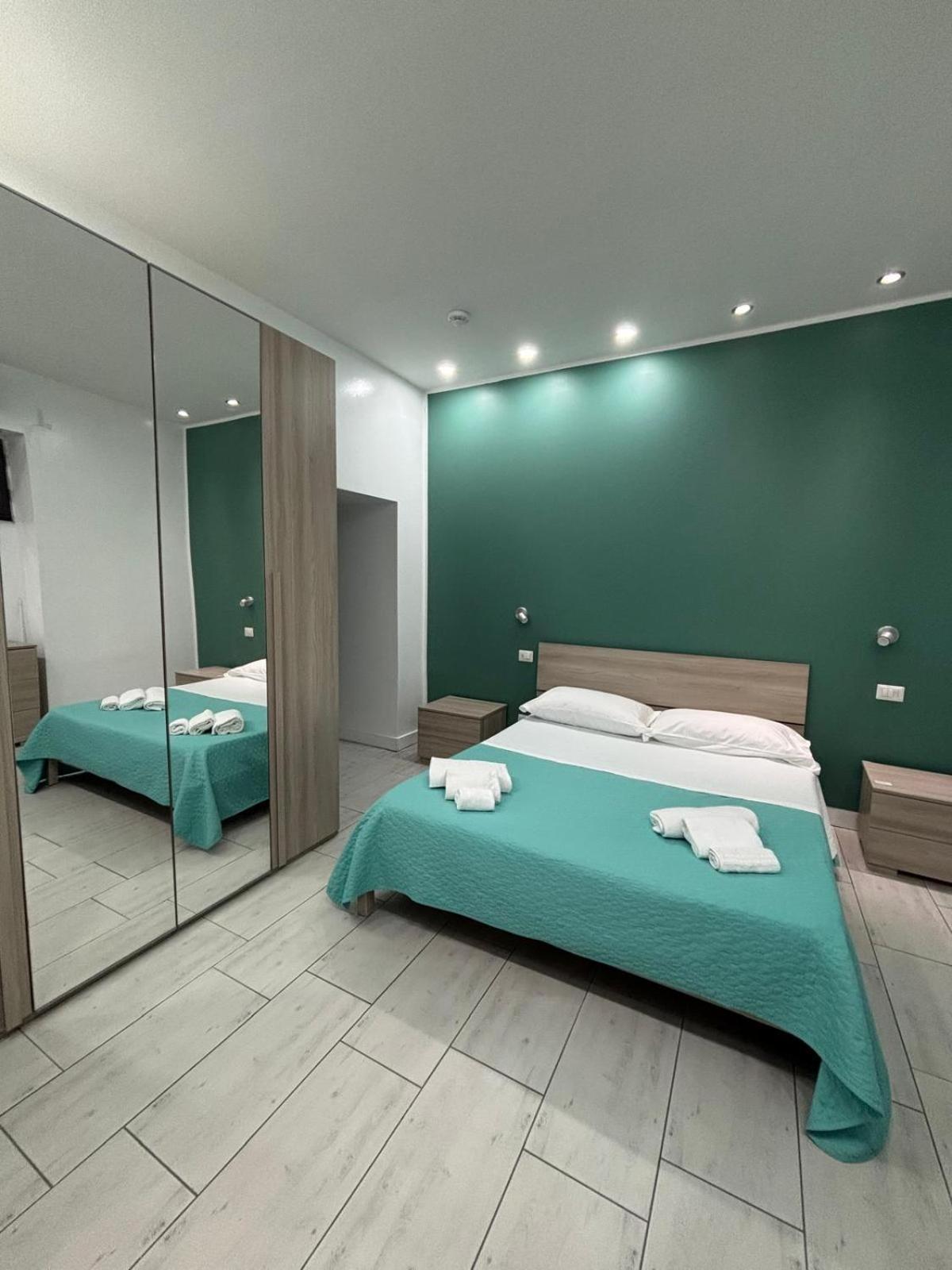 Quadruple Room,1758771244:JPEG