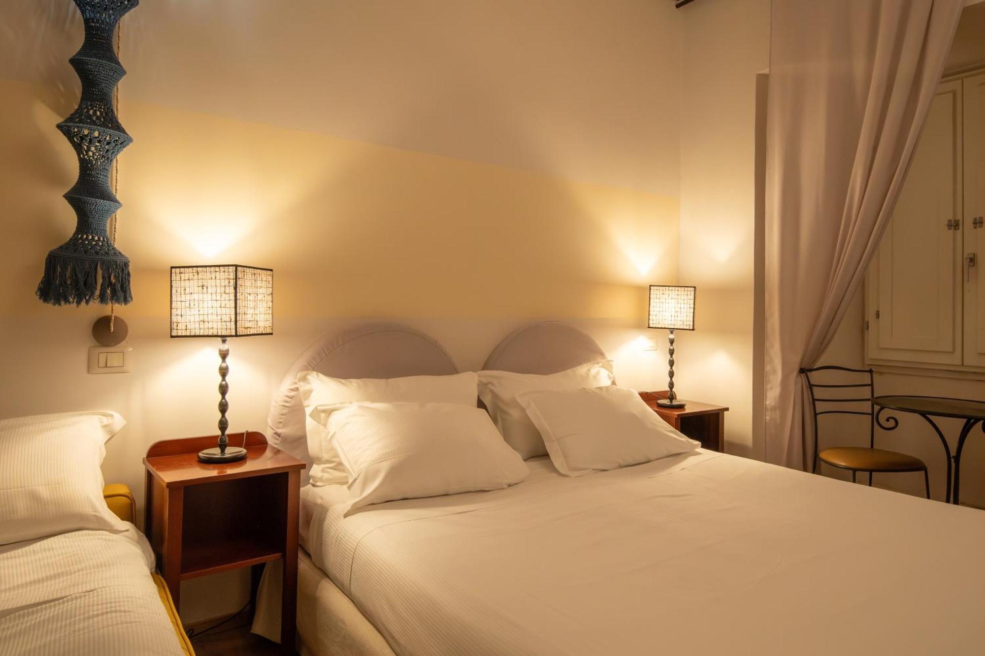 Deluxe Room,1758873573:JPEG