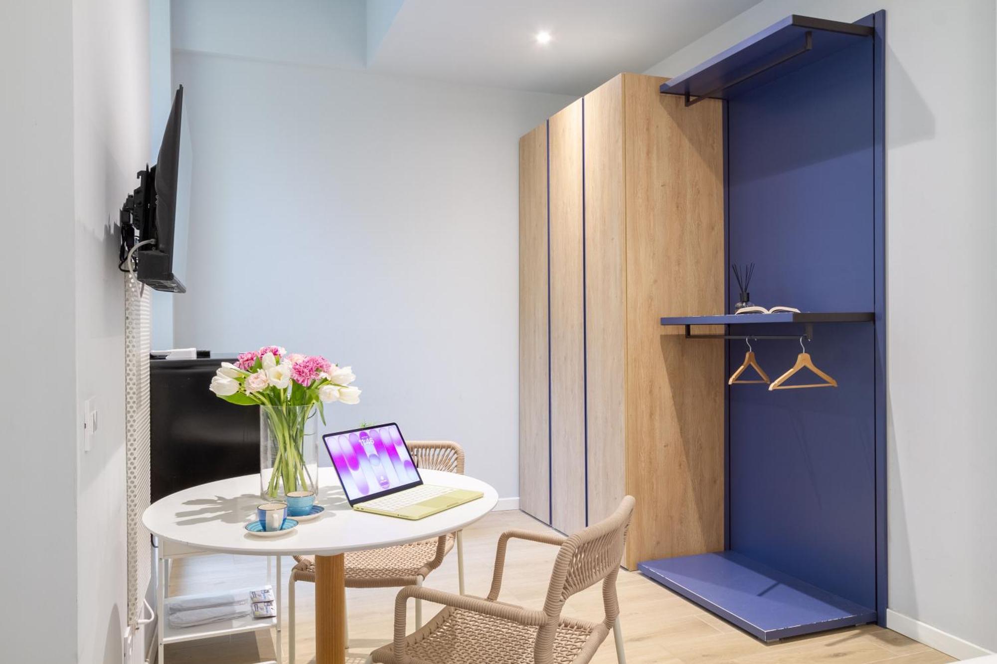 Double Room,1759186352:JPEG