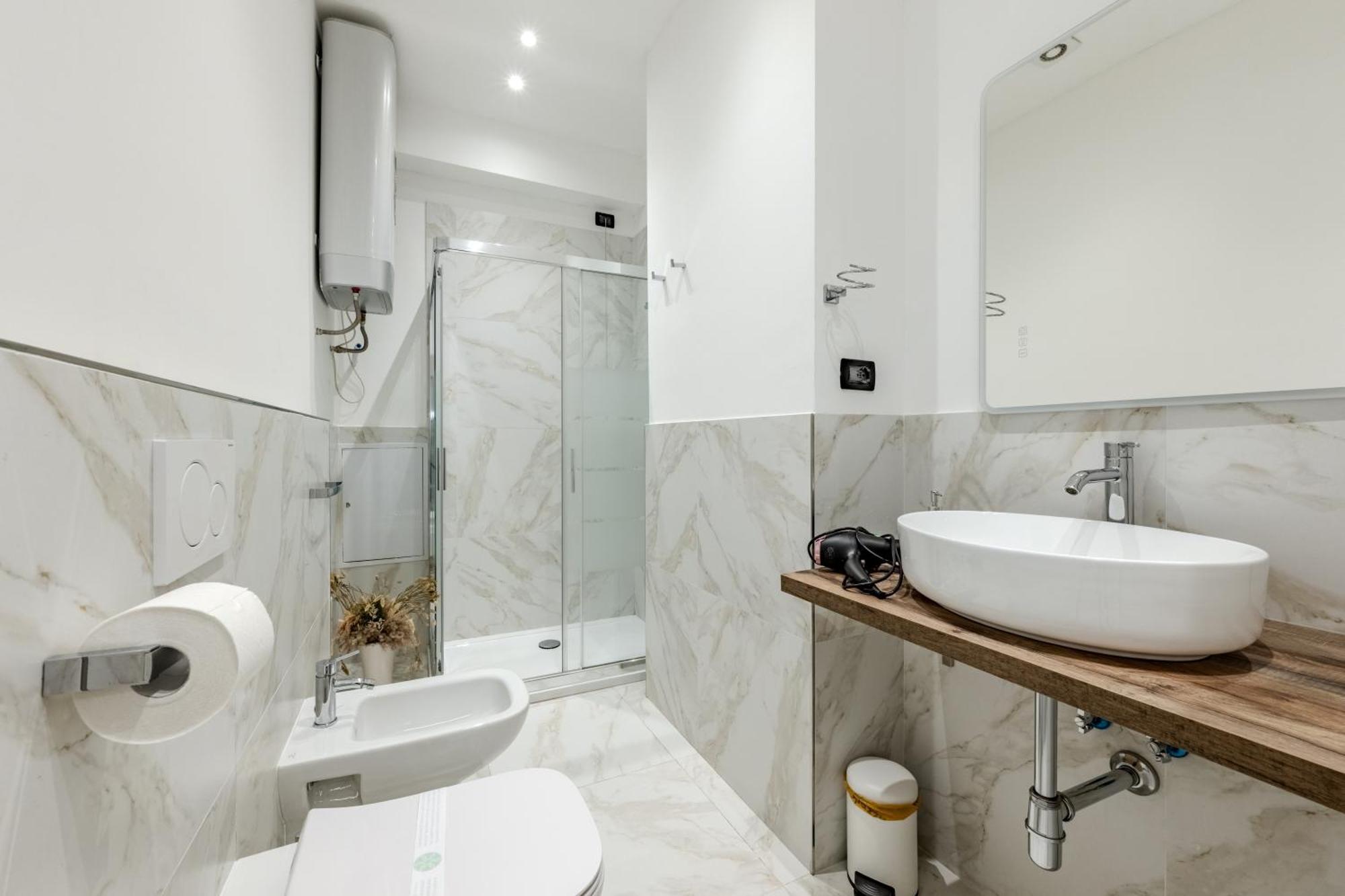 Double Room Private External Bathroom,1759263436:JPEG