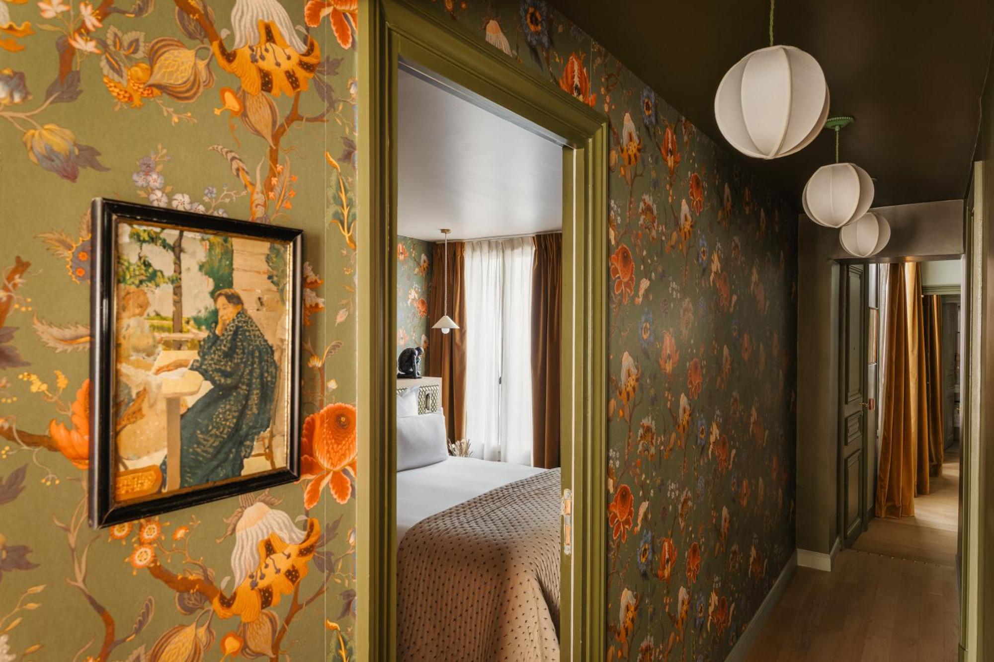 RENOIR - Three-Bedroom Apartment