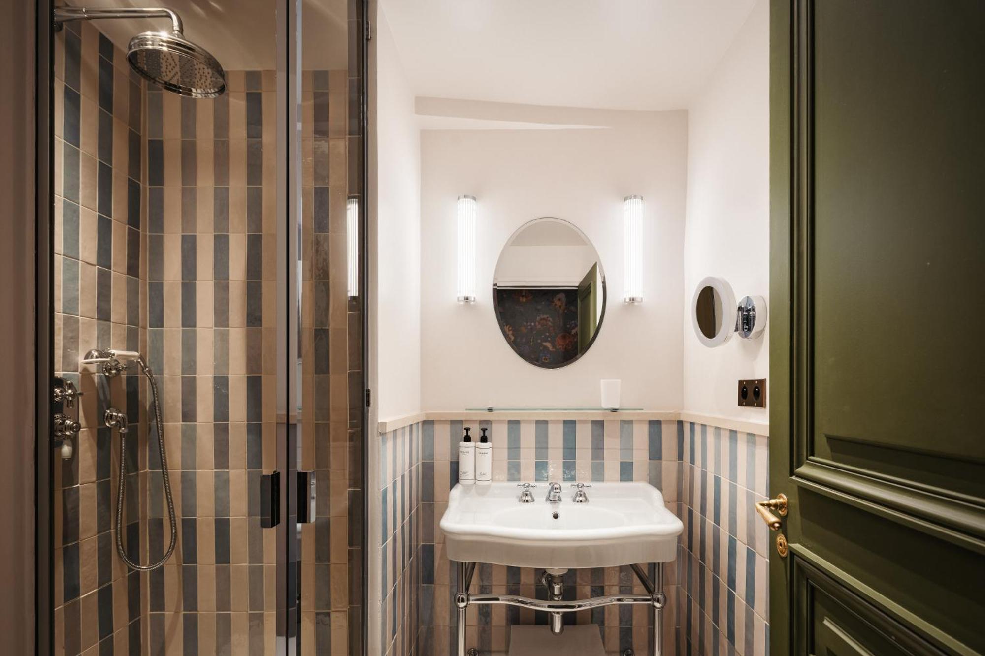 RENOIR Three-Bedroom Apartment