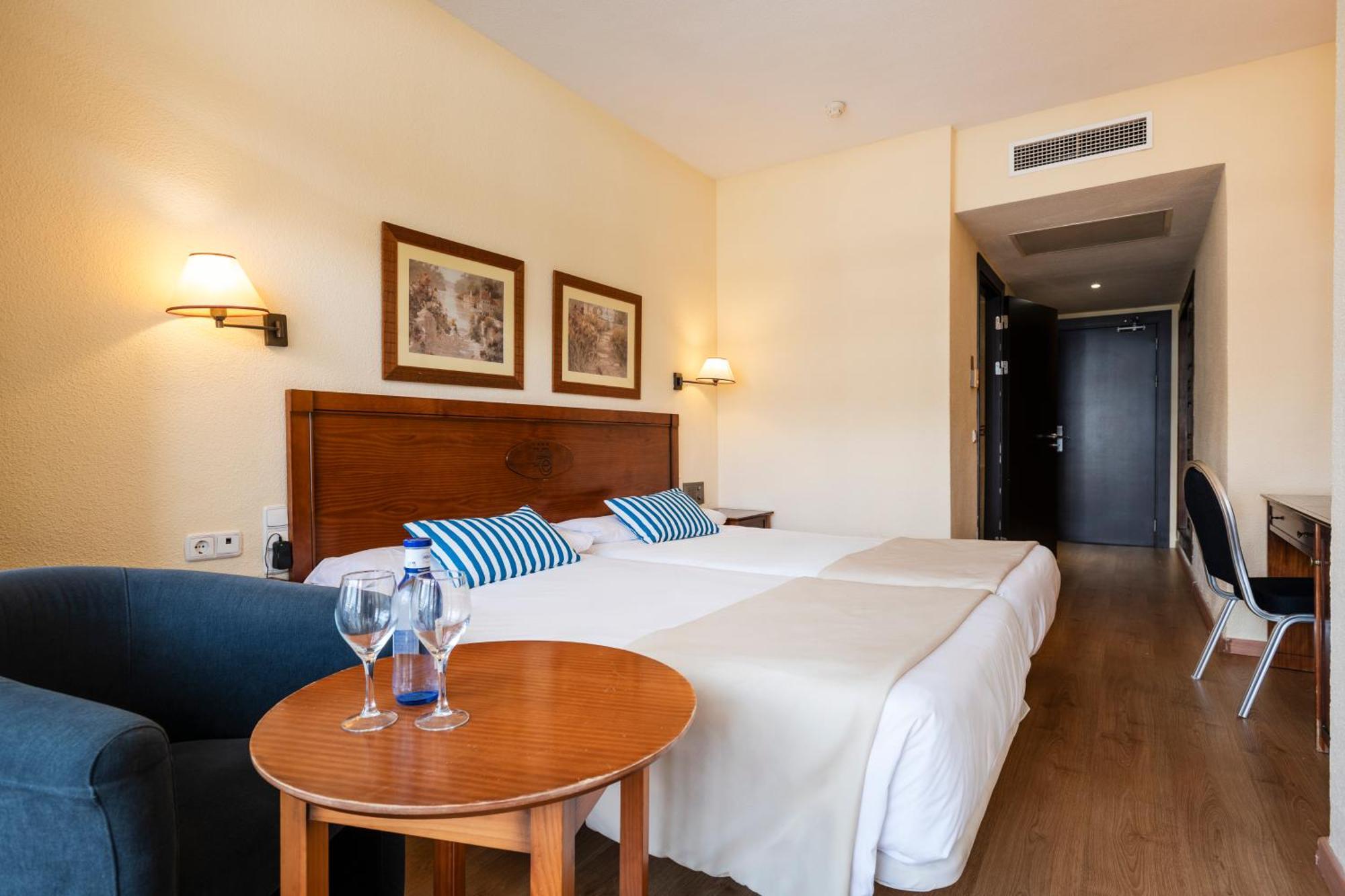 Double or Twin Room,1771493081:JPEG