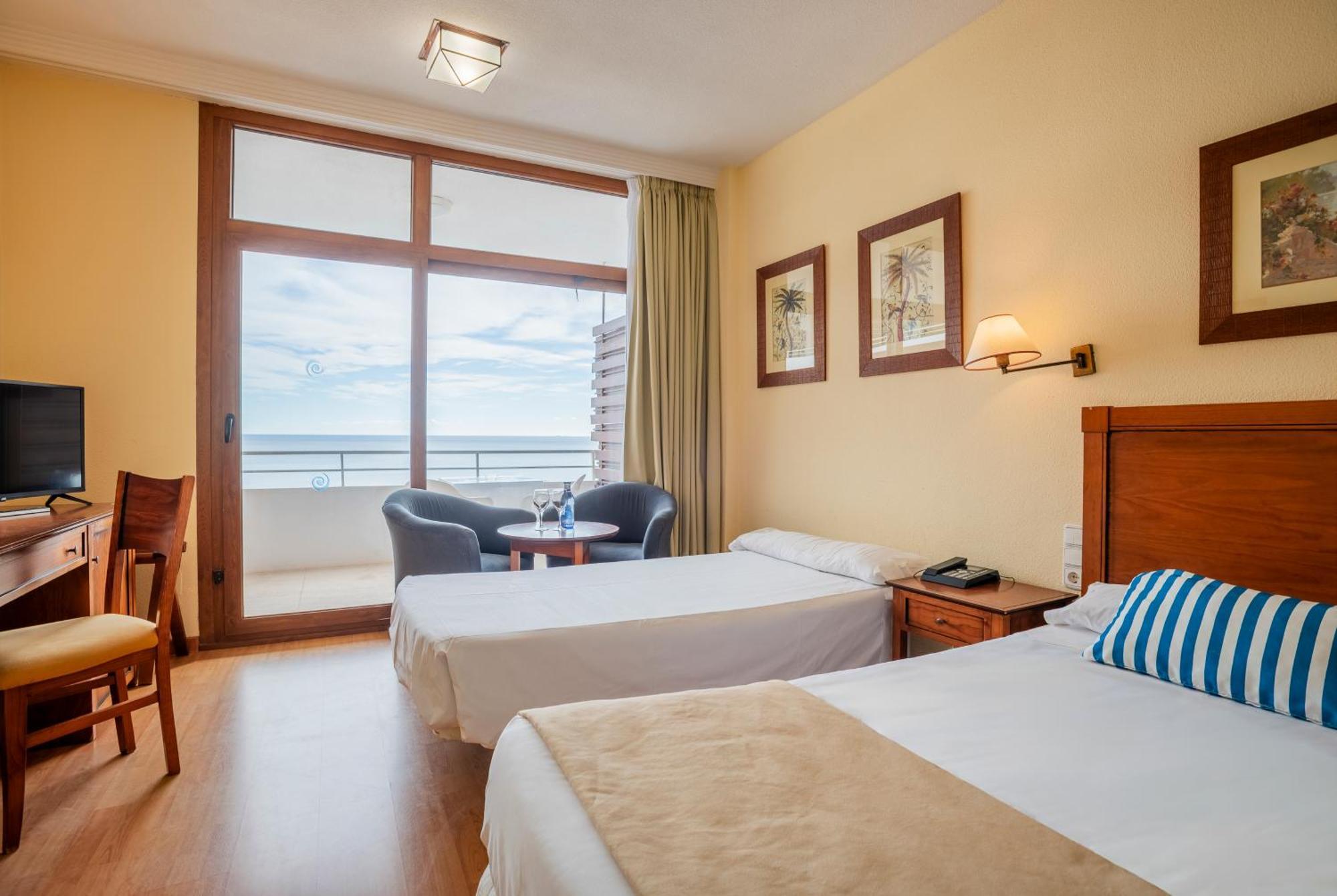 Deluxe Triple Room Sea View,1765150473:JPEG