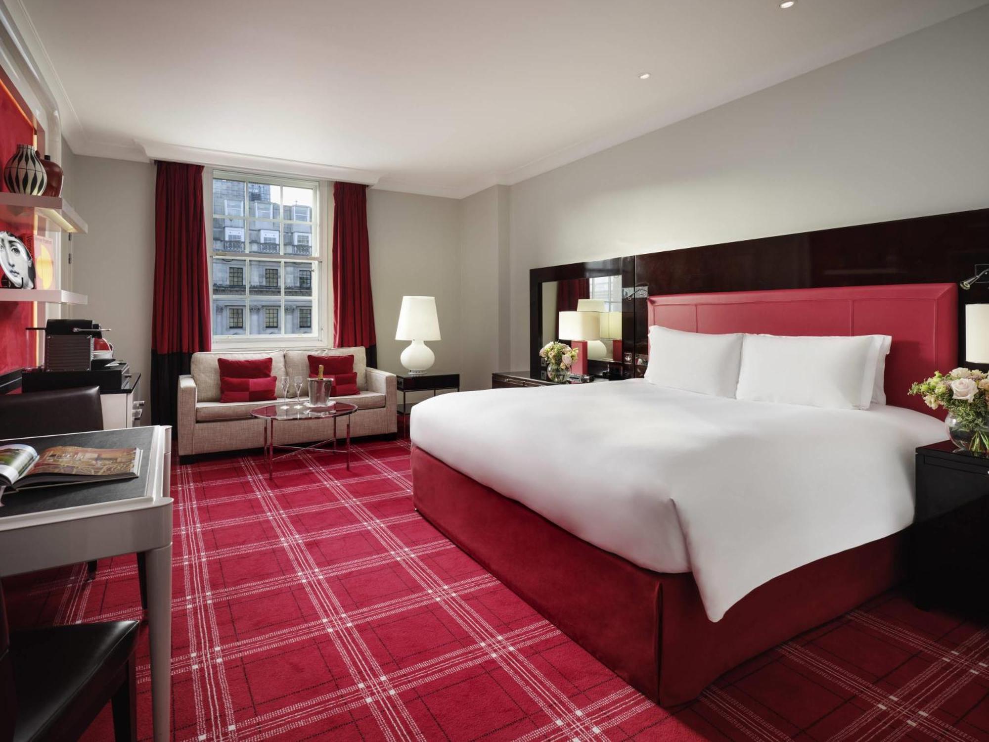 Junior King Suite Lounge Space Waterloo Place View,1765173610:JPEG