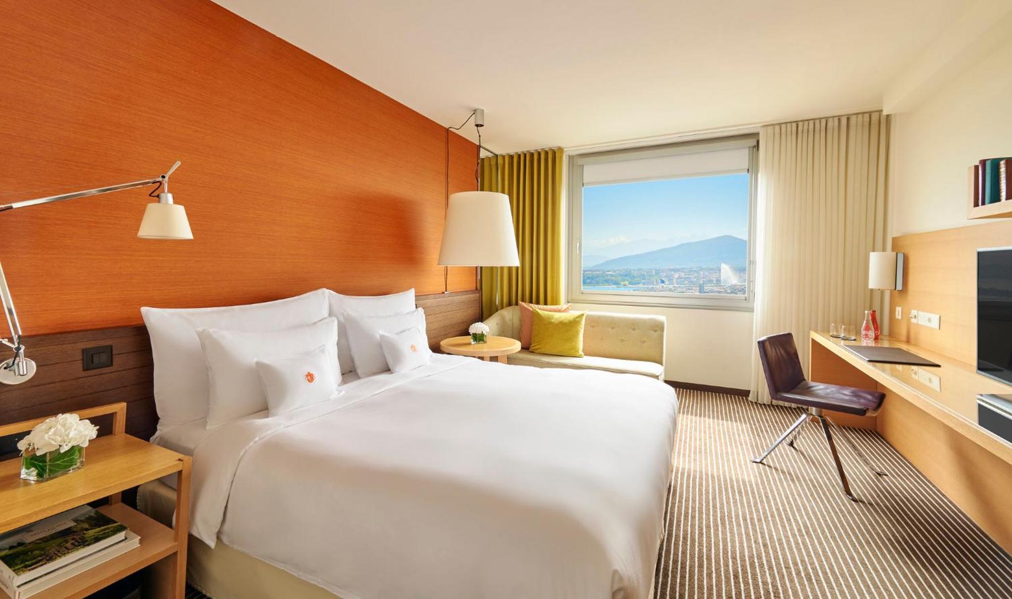 Habitación Doble Premium con cama grande y vistas al lago