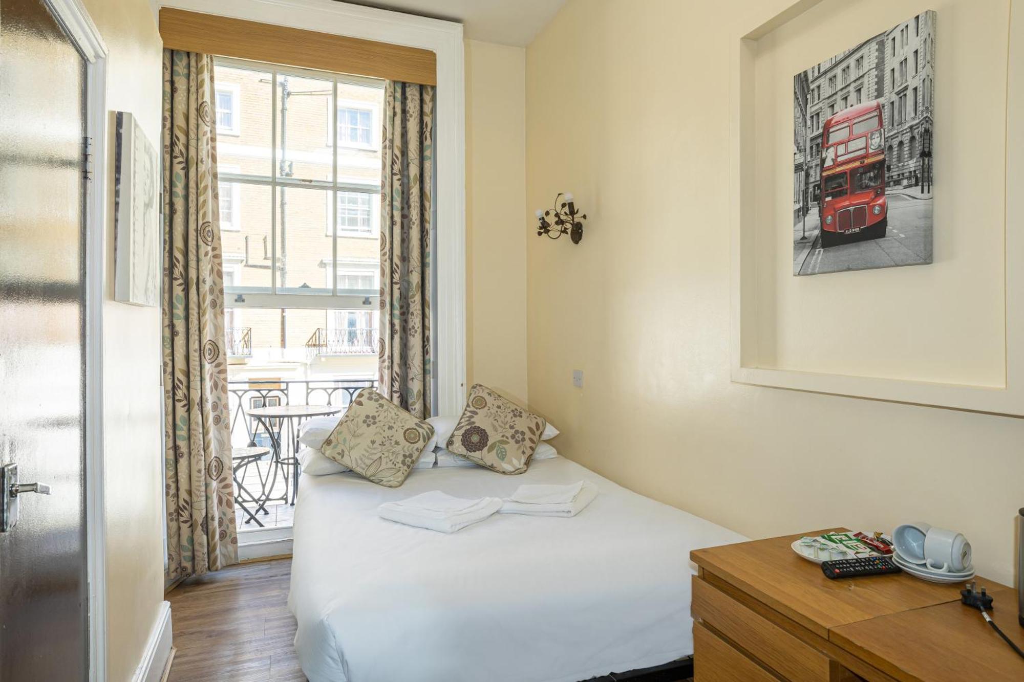 Double Room,1765197279:JPEG