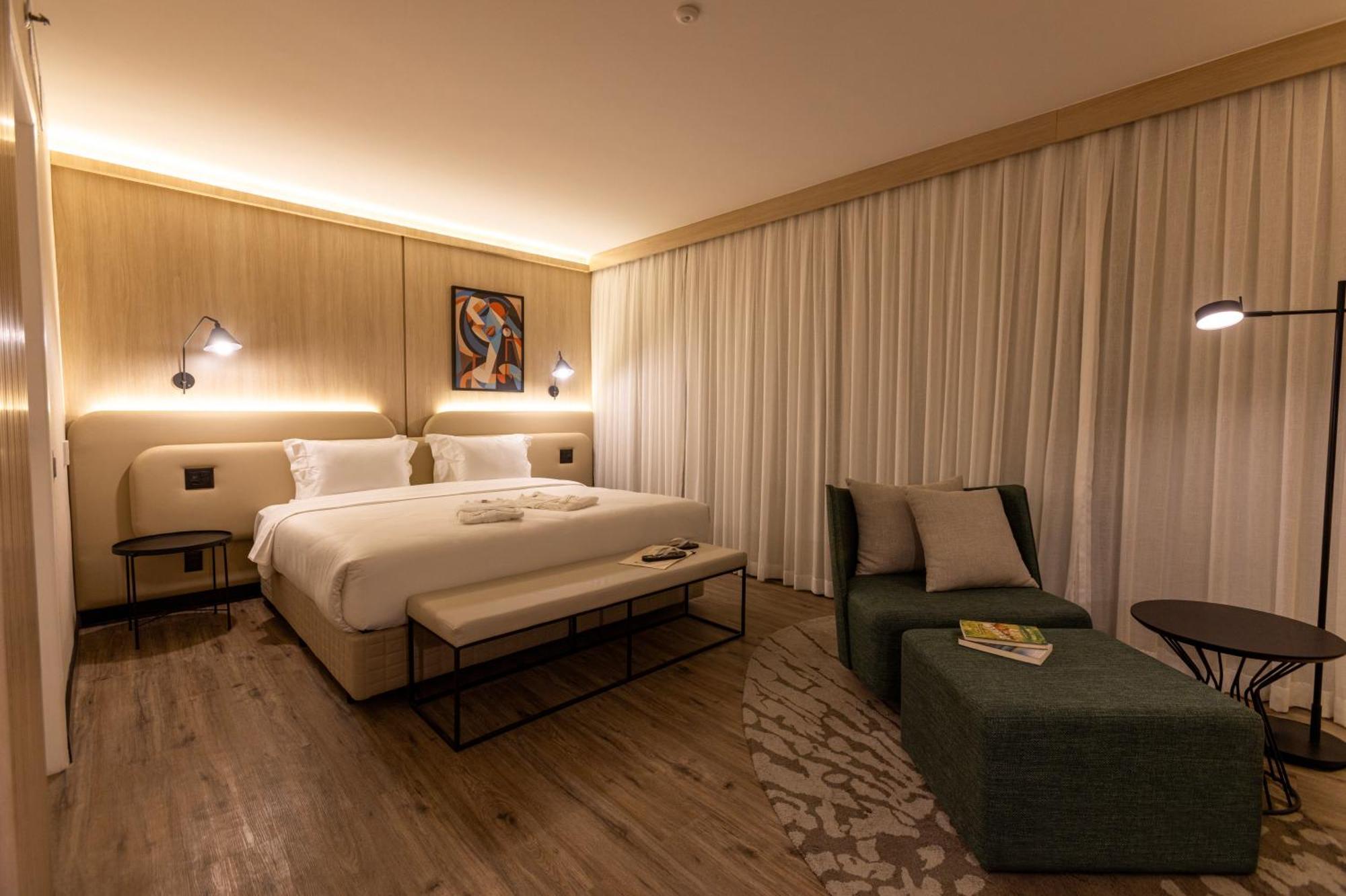 Luxo Casal - 1 Cama Casal,1765208852:JPEG