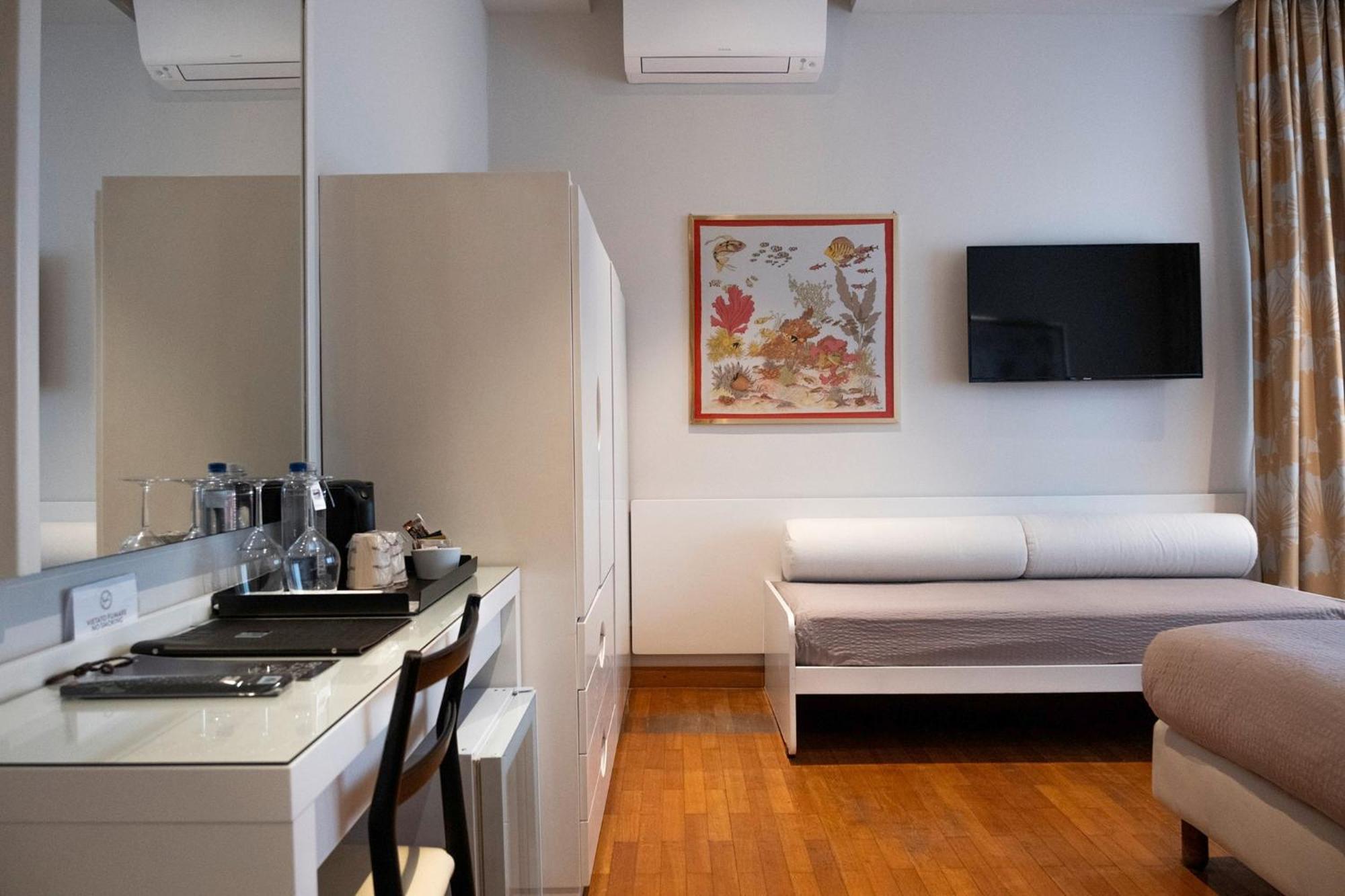 Double or Twin Room,1589141305:JPEG