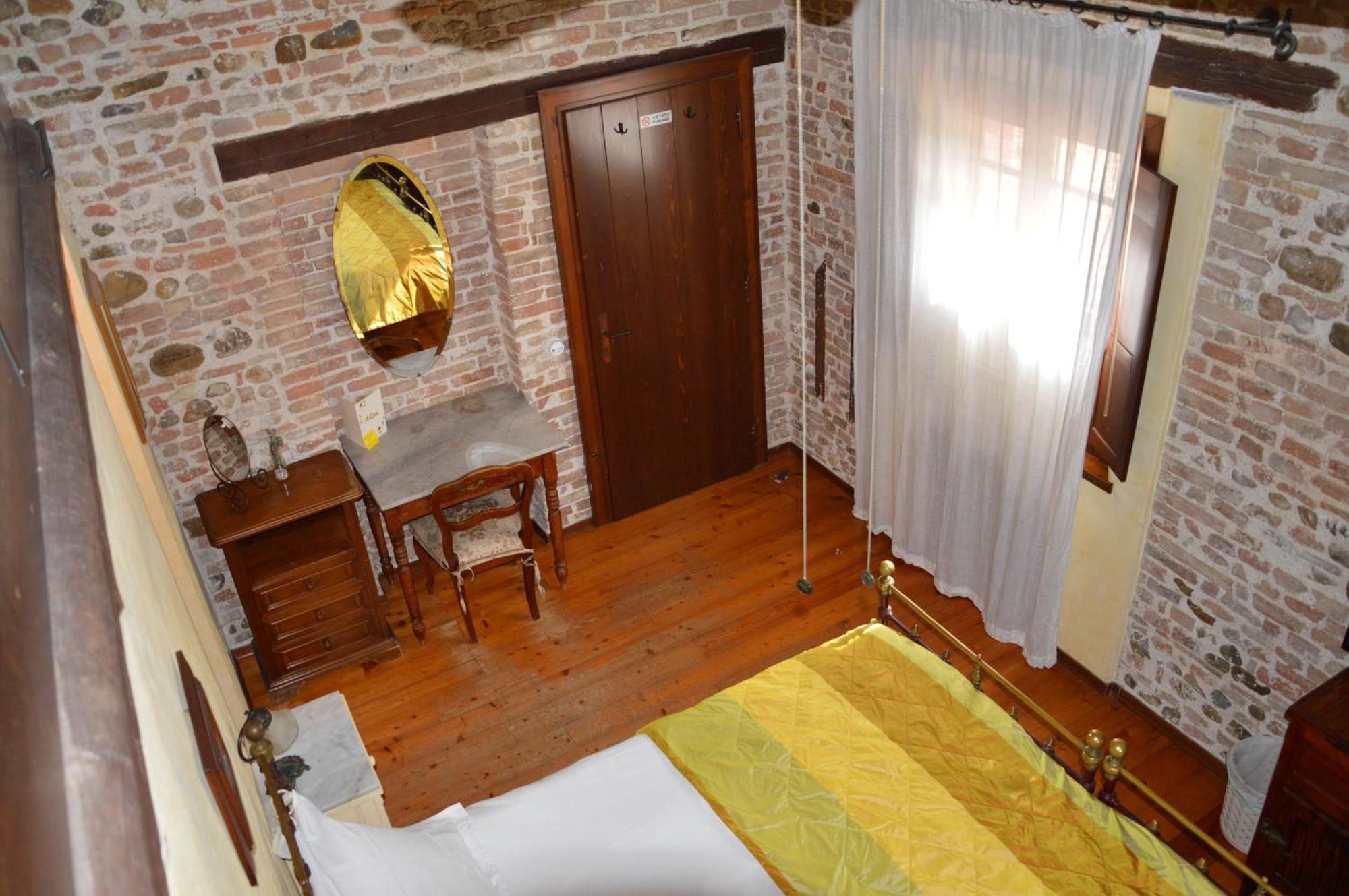 Double Room,1765328172:JPEG