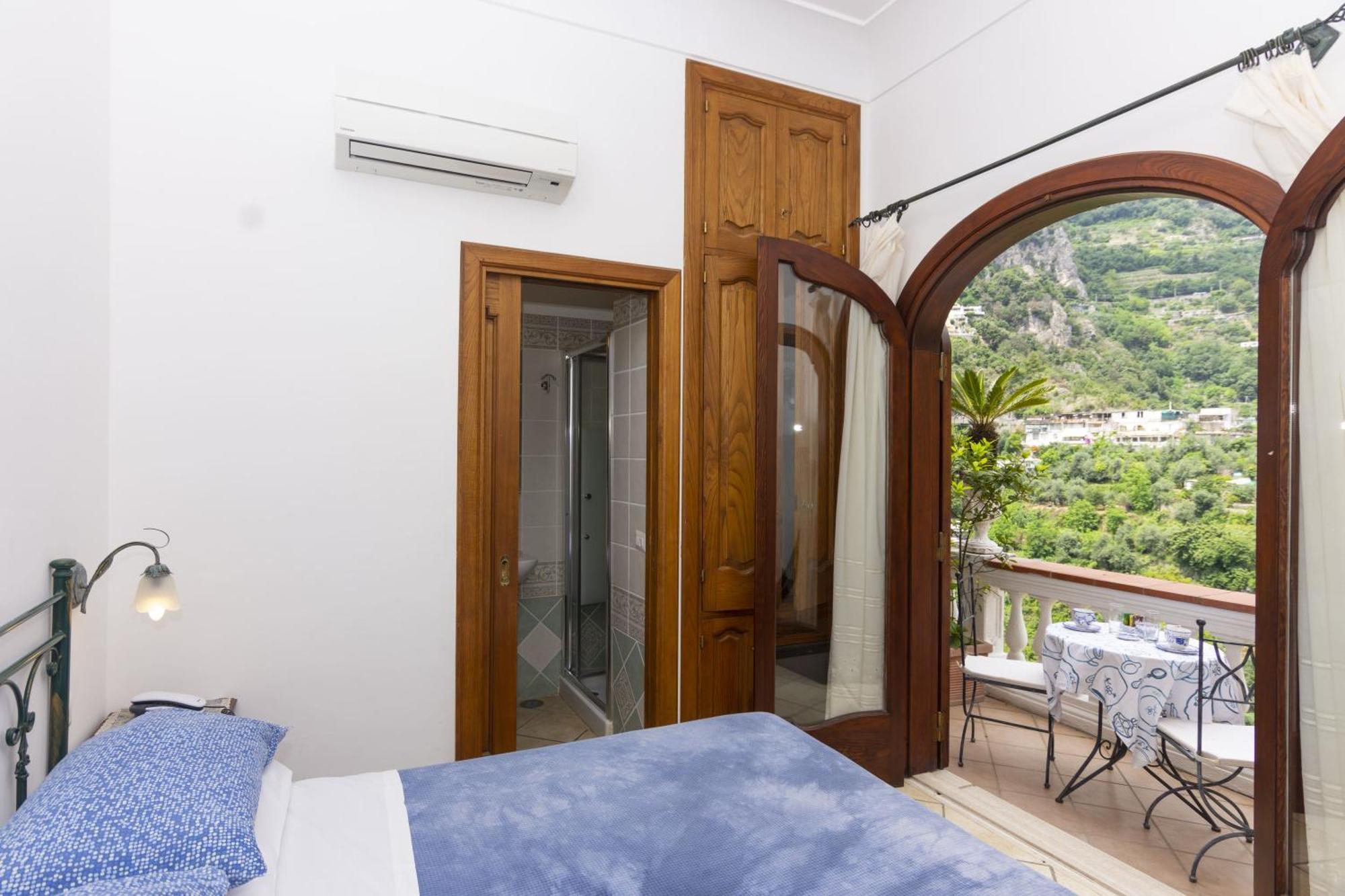 Small Double Room,1765330850:JPEG