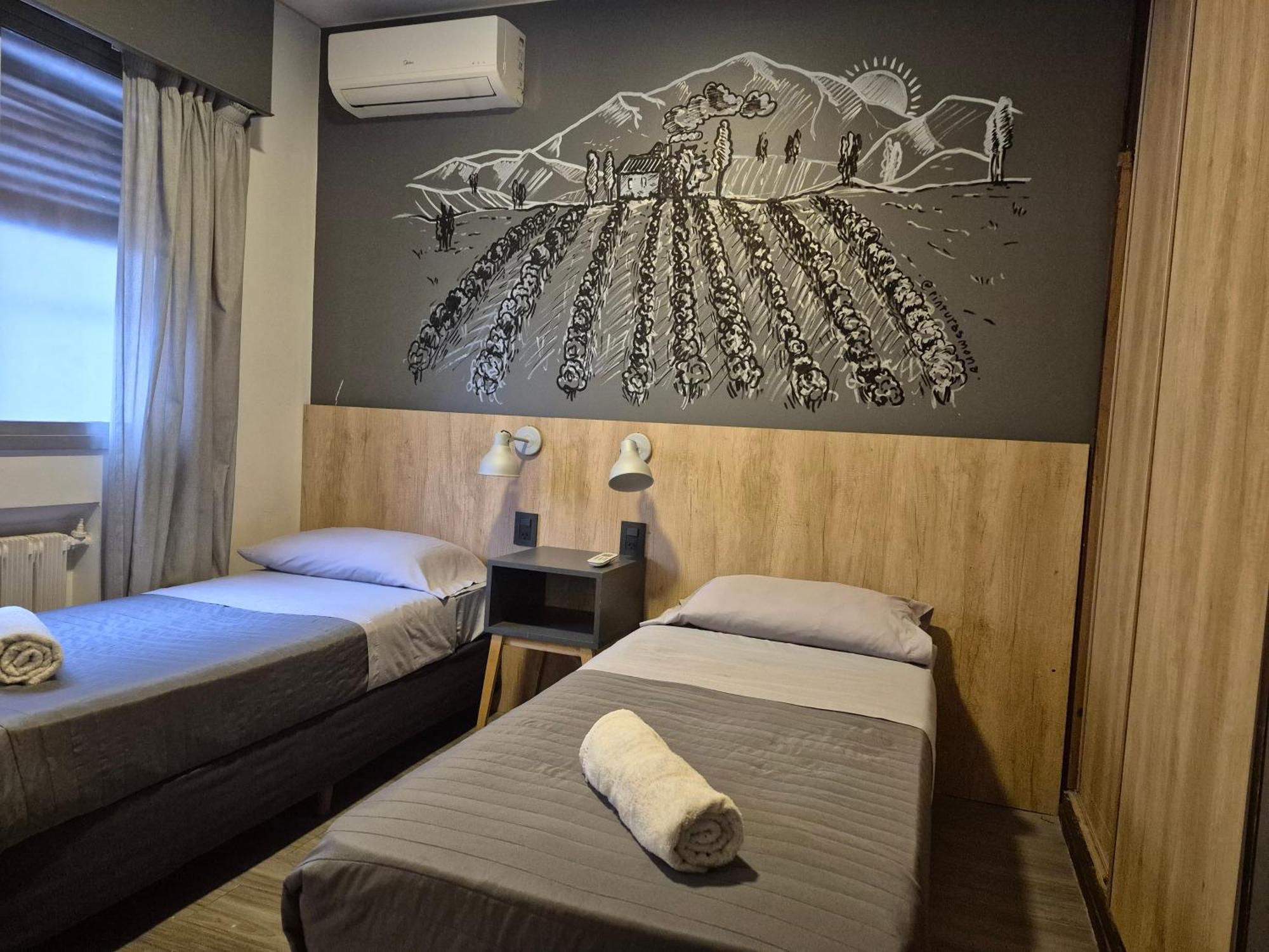 Standard Twin Room,1765353654:JPEG