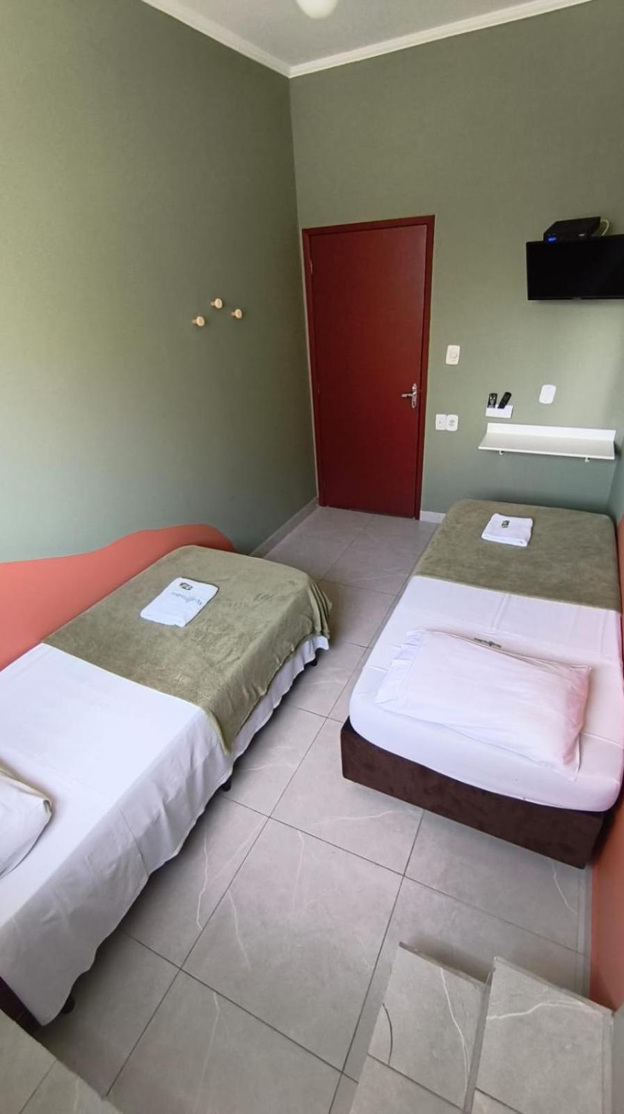 Twin Room,1765357559:JPEG