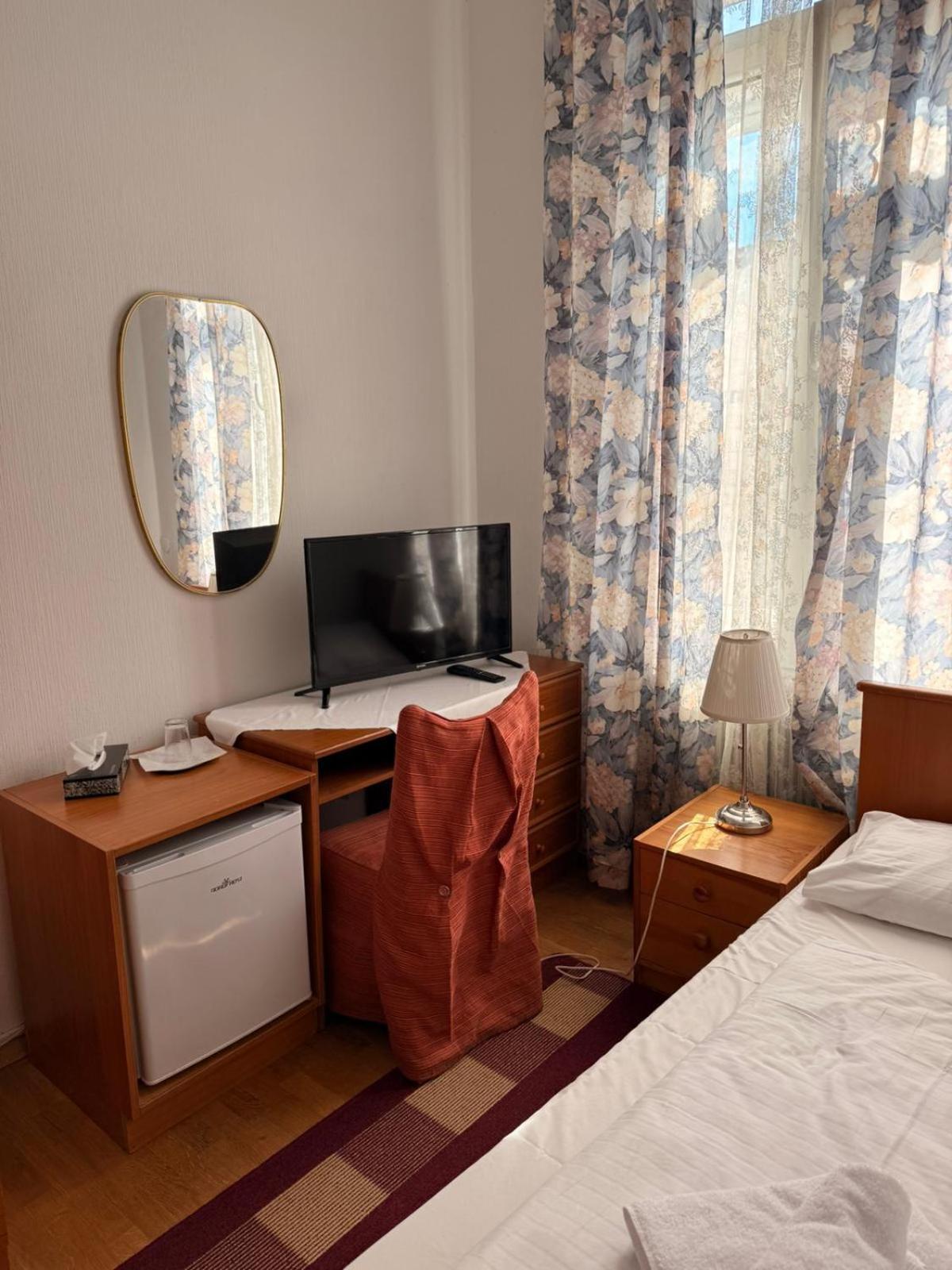 Single Room,1765387618:JPEG