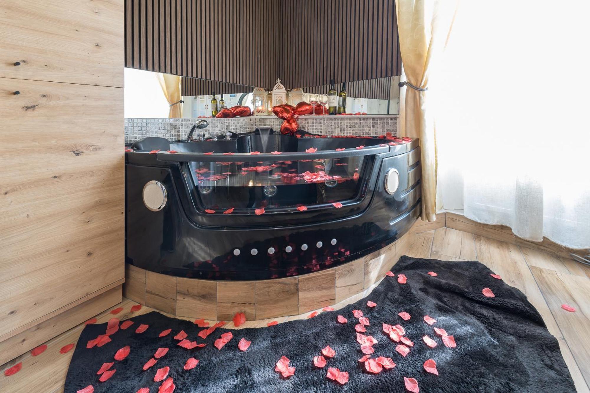 Deluxe Double Room Bath