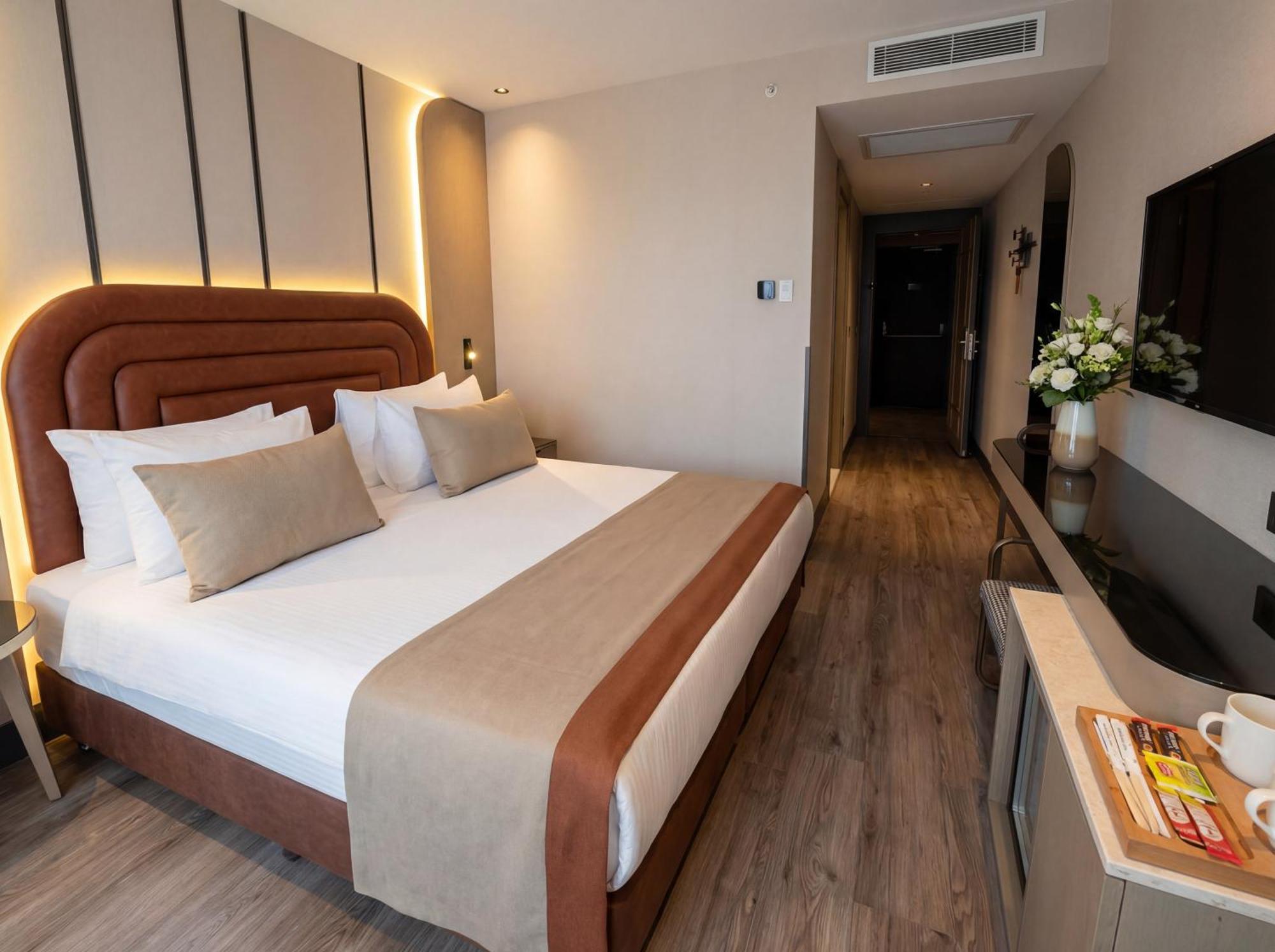 Standard King Room,1765583989:JPEG