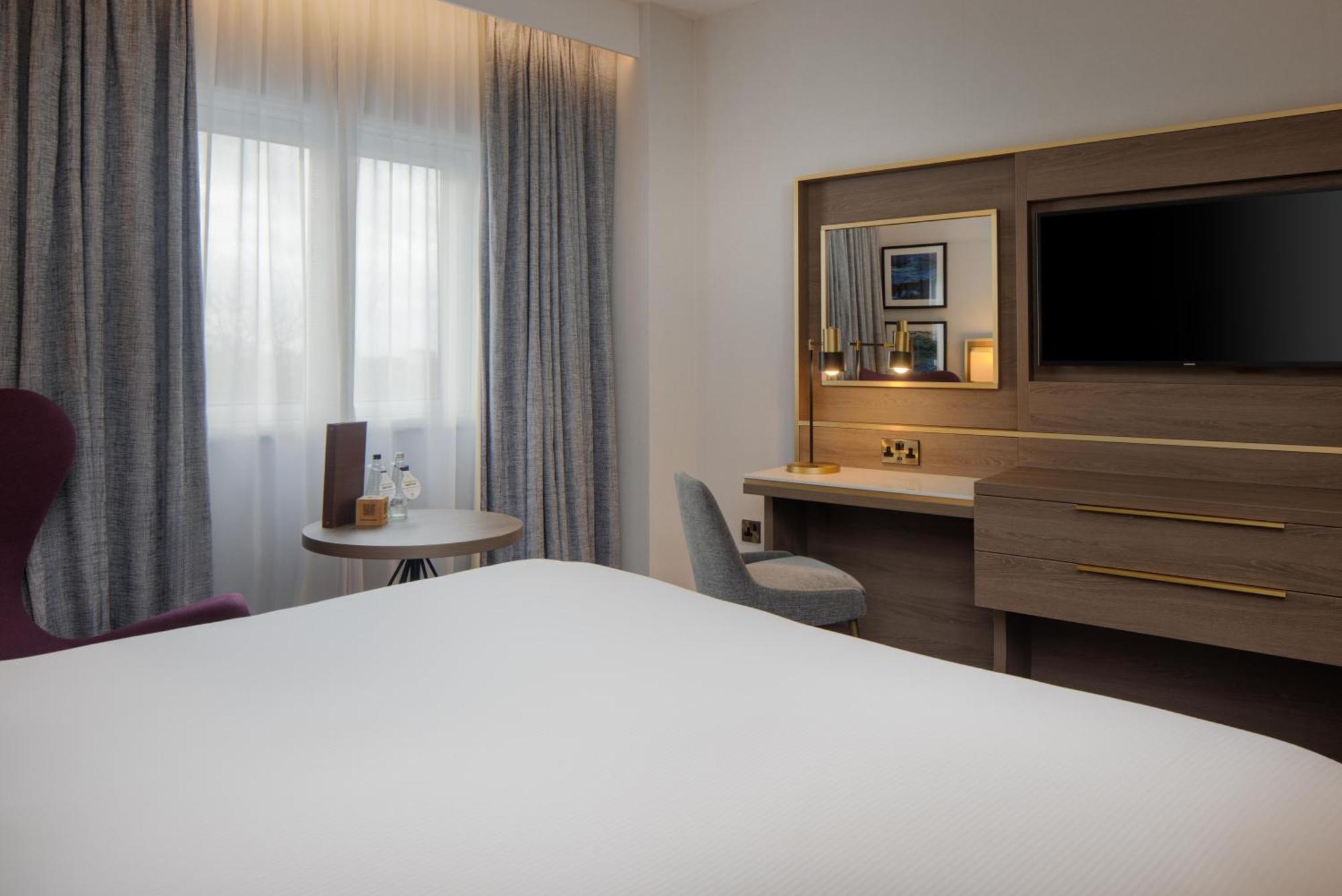 Executive King Room Lounge Access