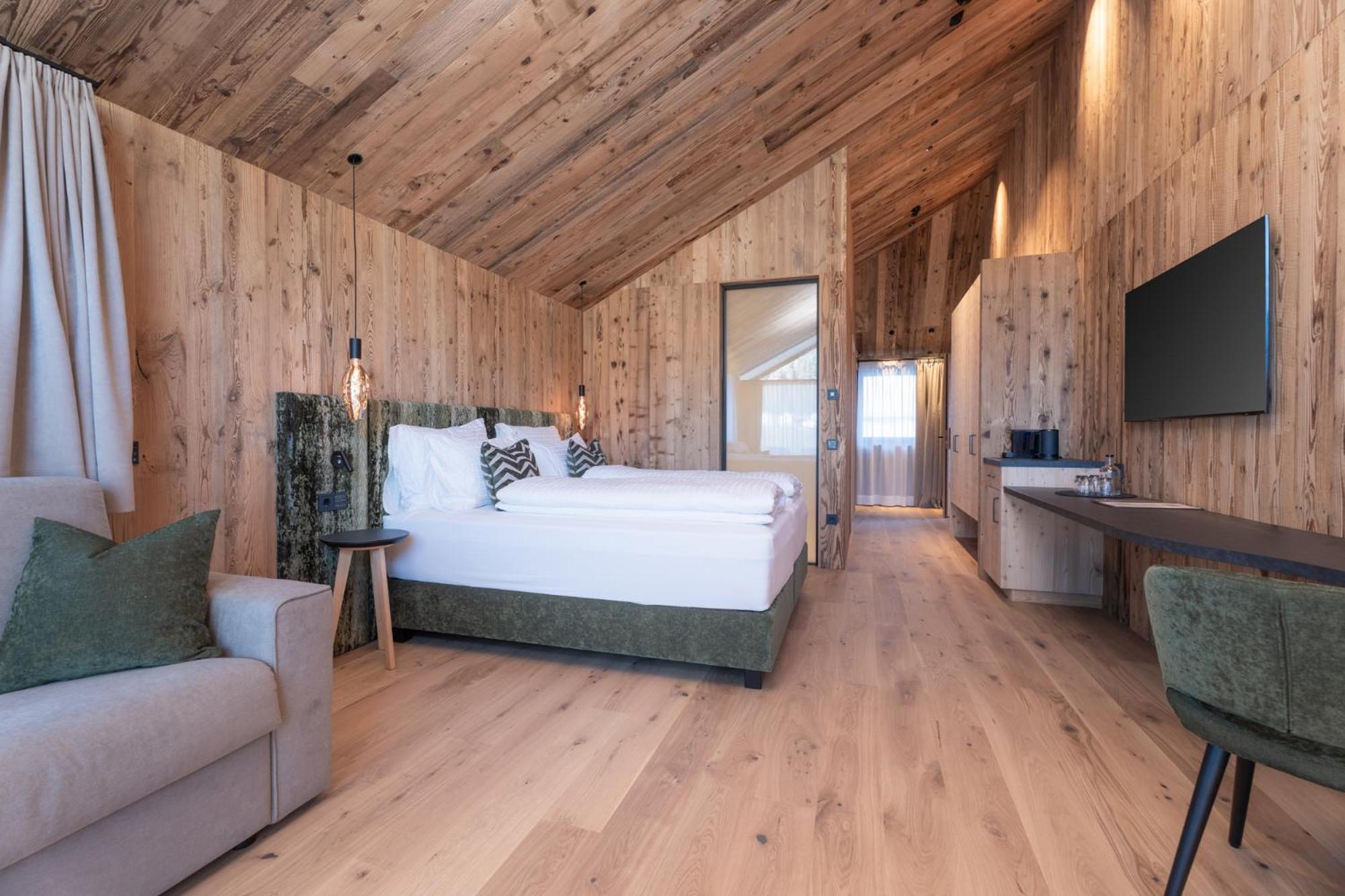 Deluxe Junior Suite